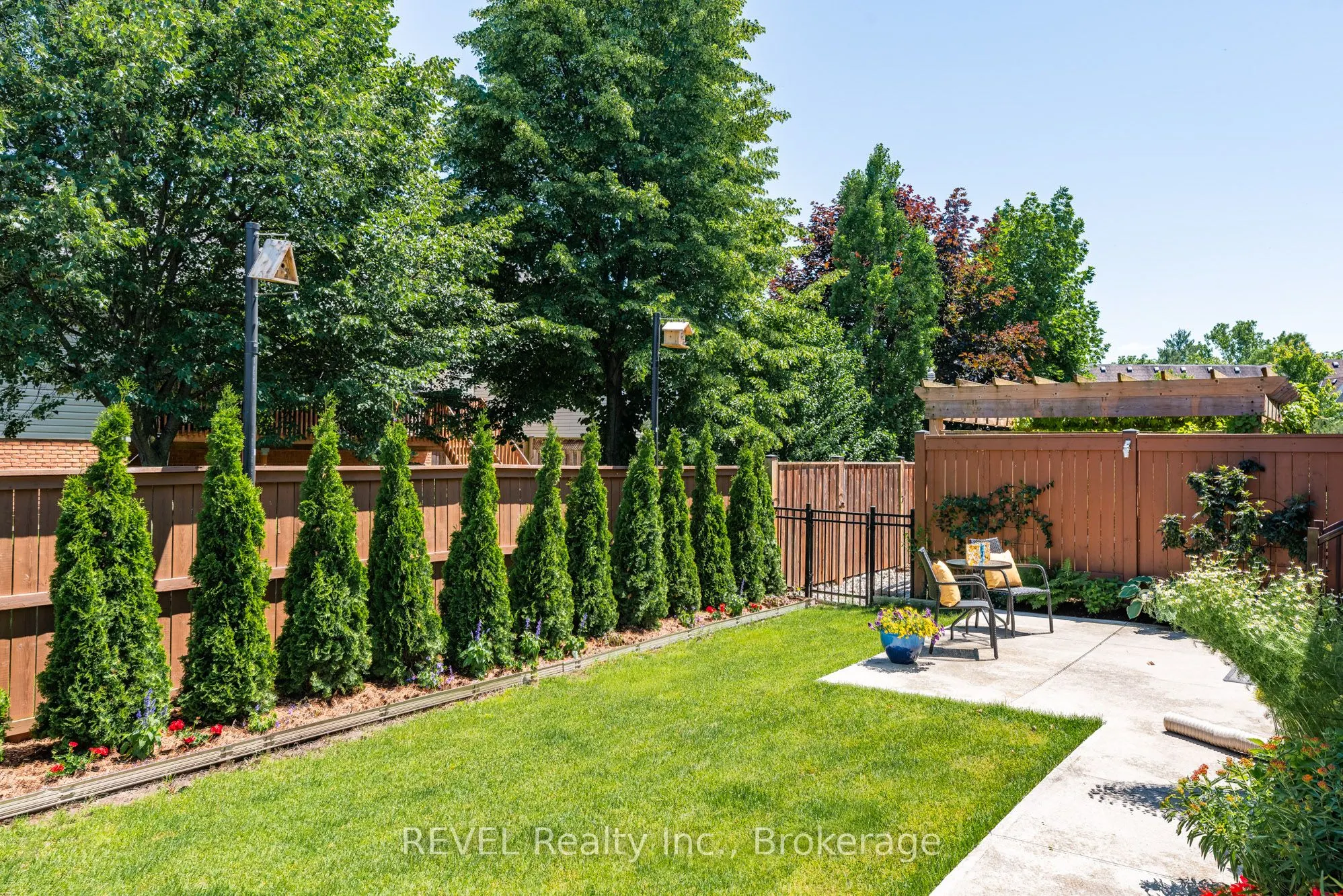 19 Francesco Crescent