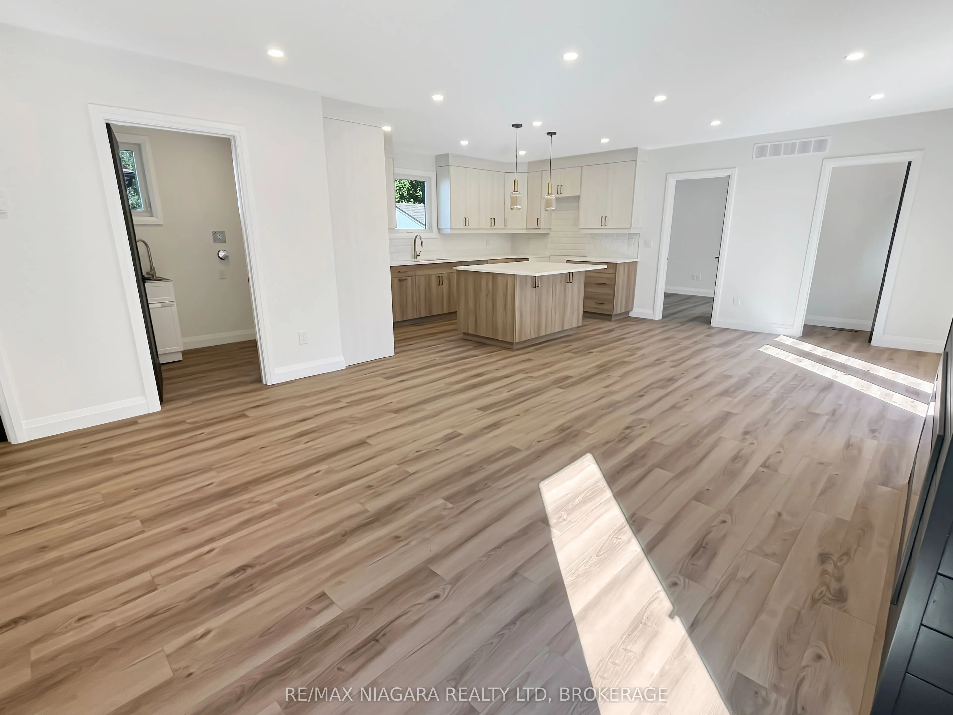 3042 Bethune Avenue