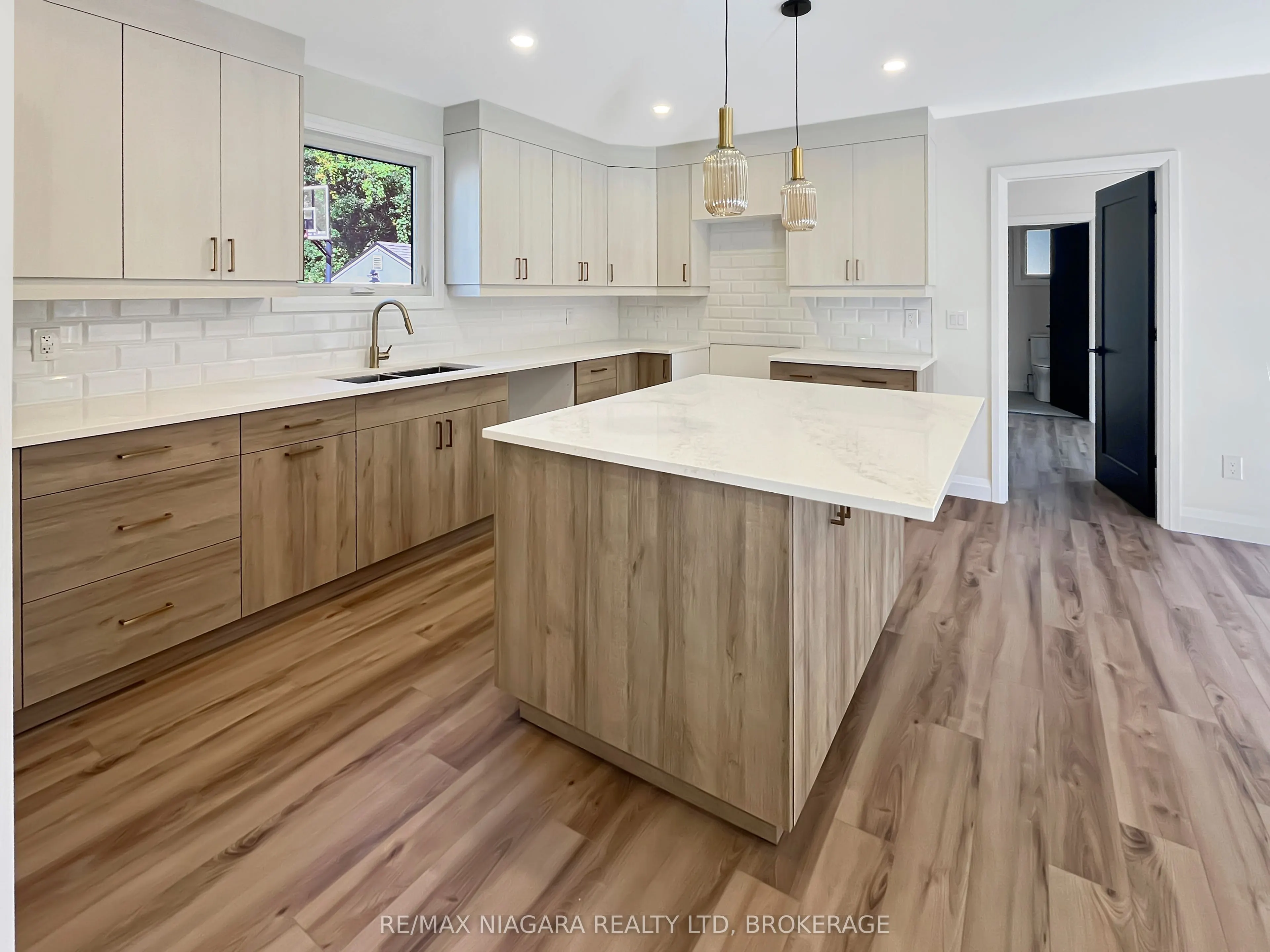 3042 Bethune Avenue