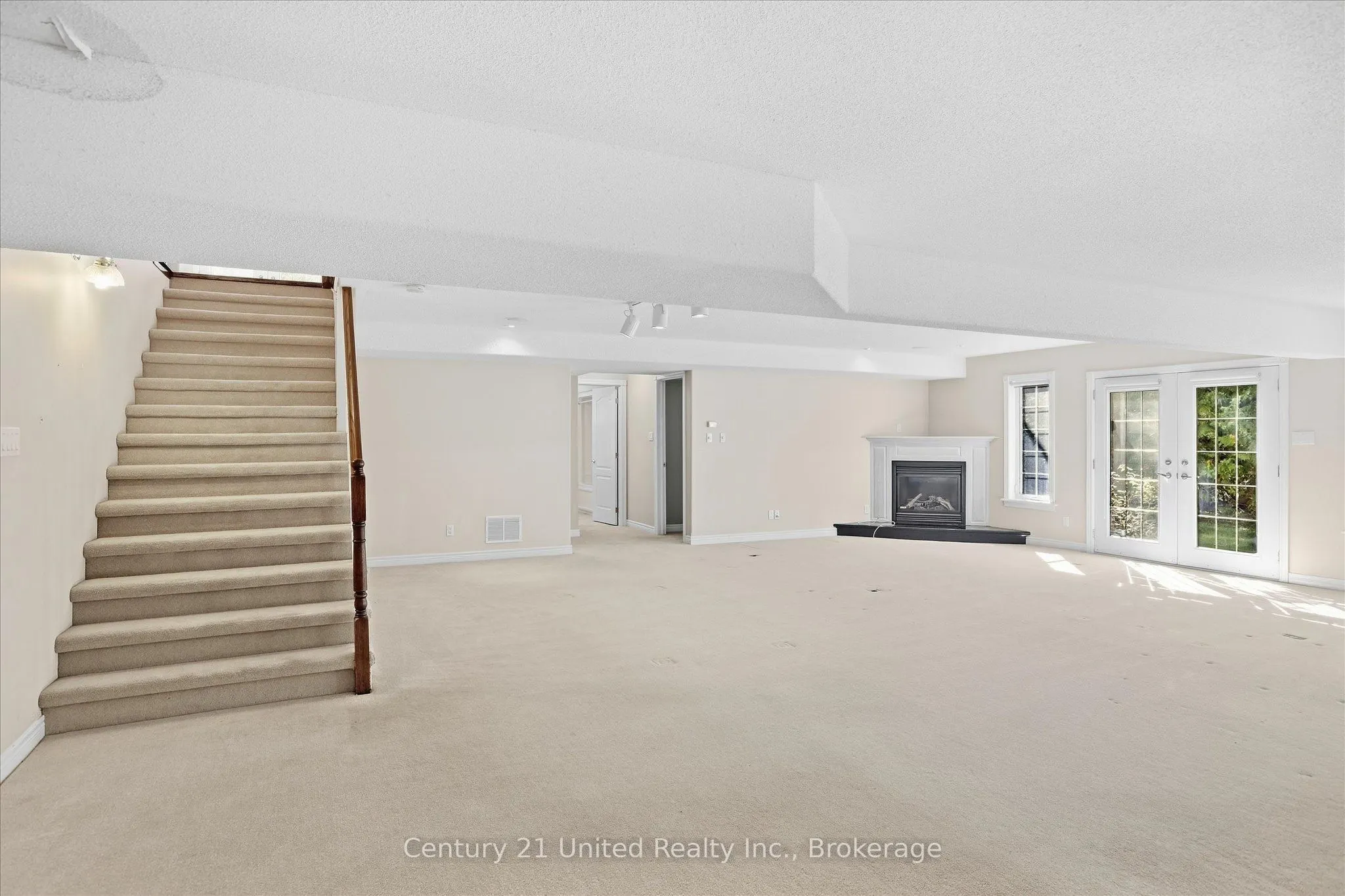 1742 Ravenwood Drive #611