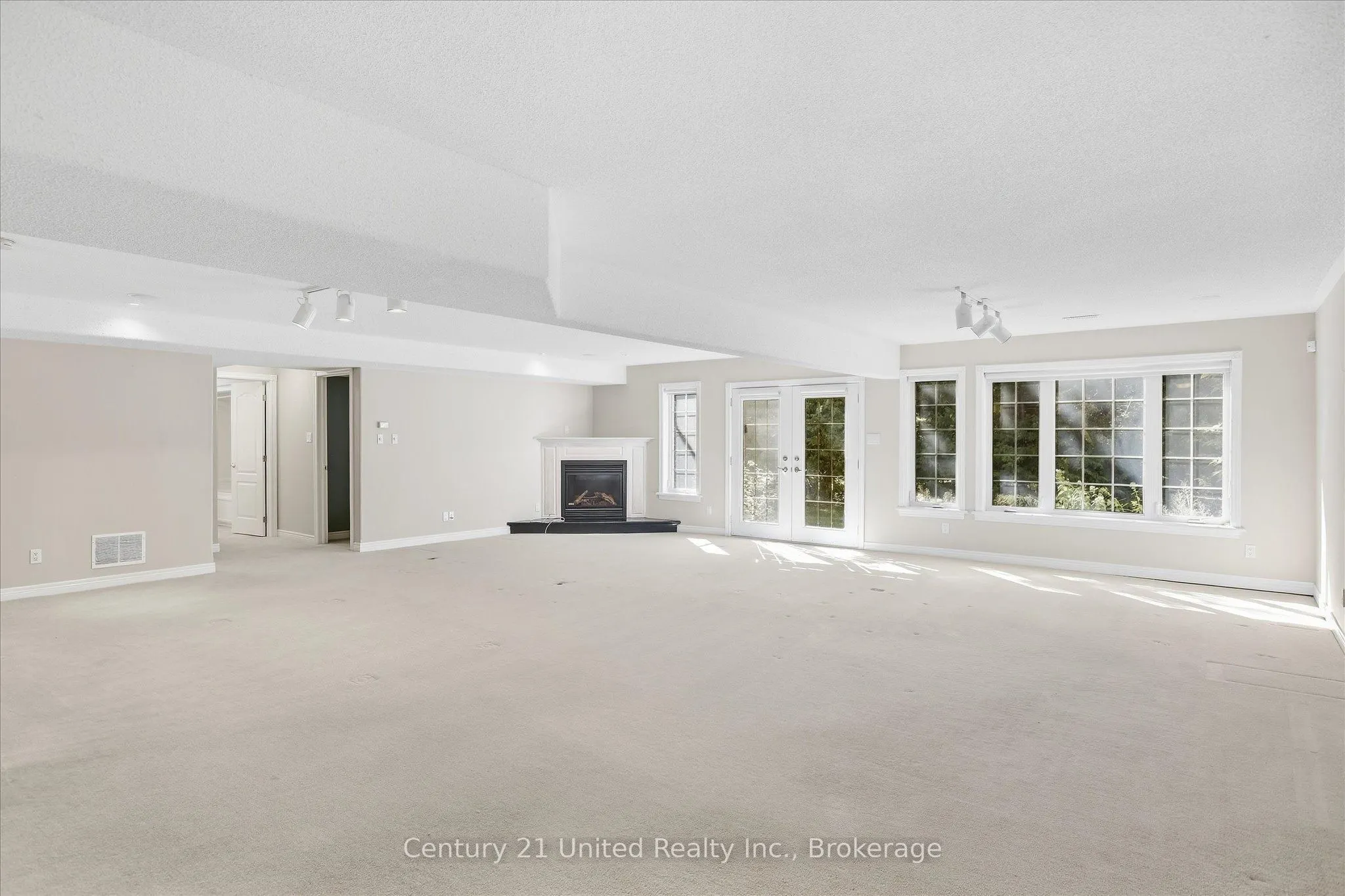 1742 Ravenwood Drive #611