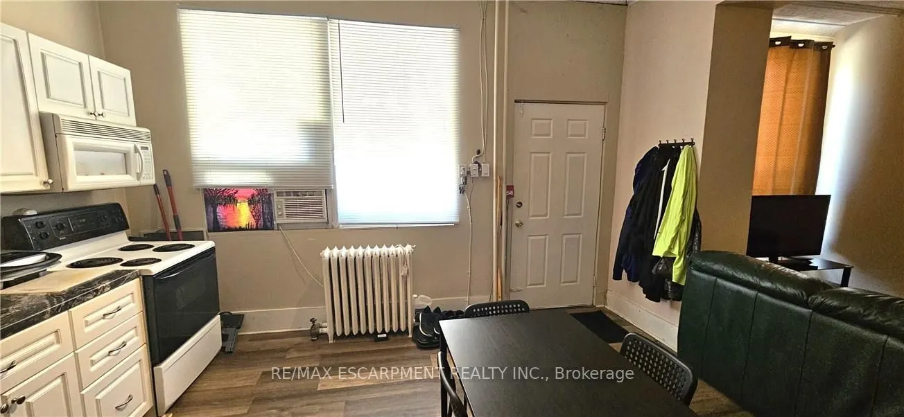 74 Locke Street N