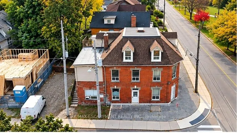 74 Locke Street N