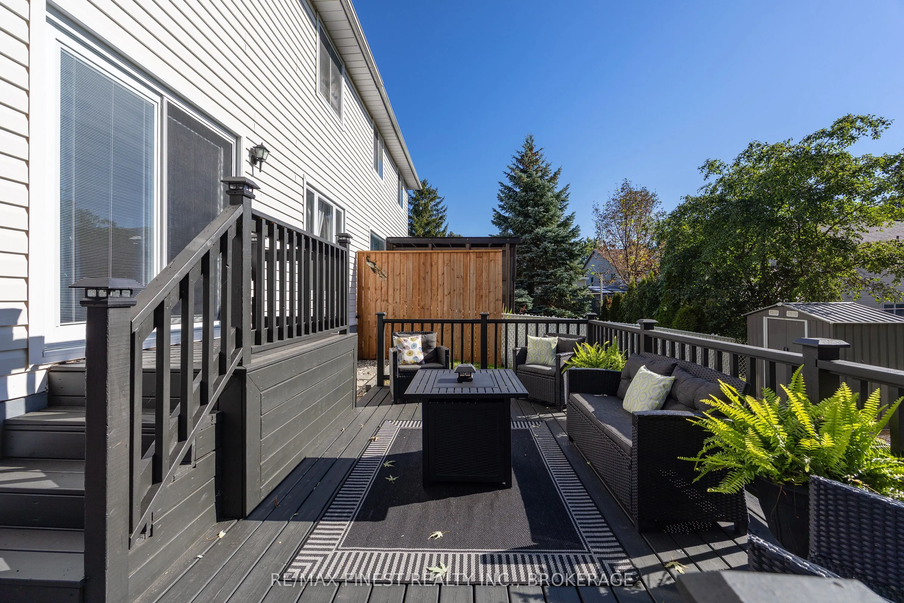 1377 BRACKENWOOD Crescent