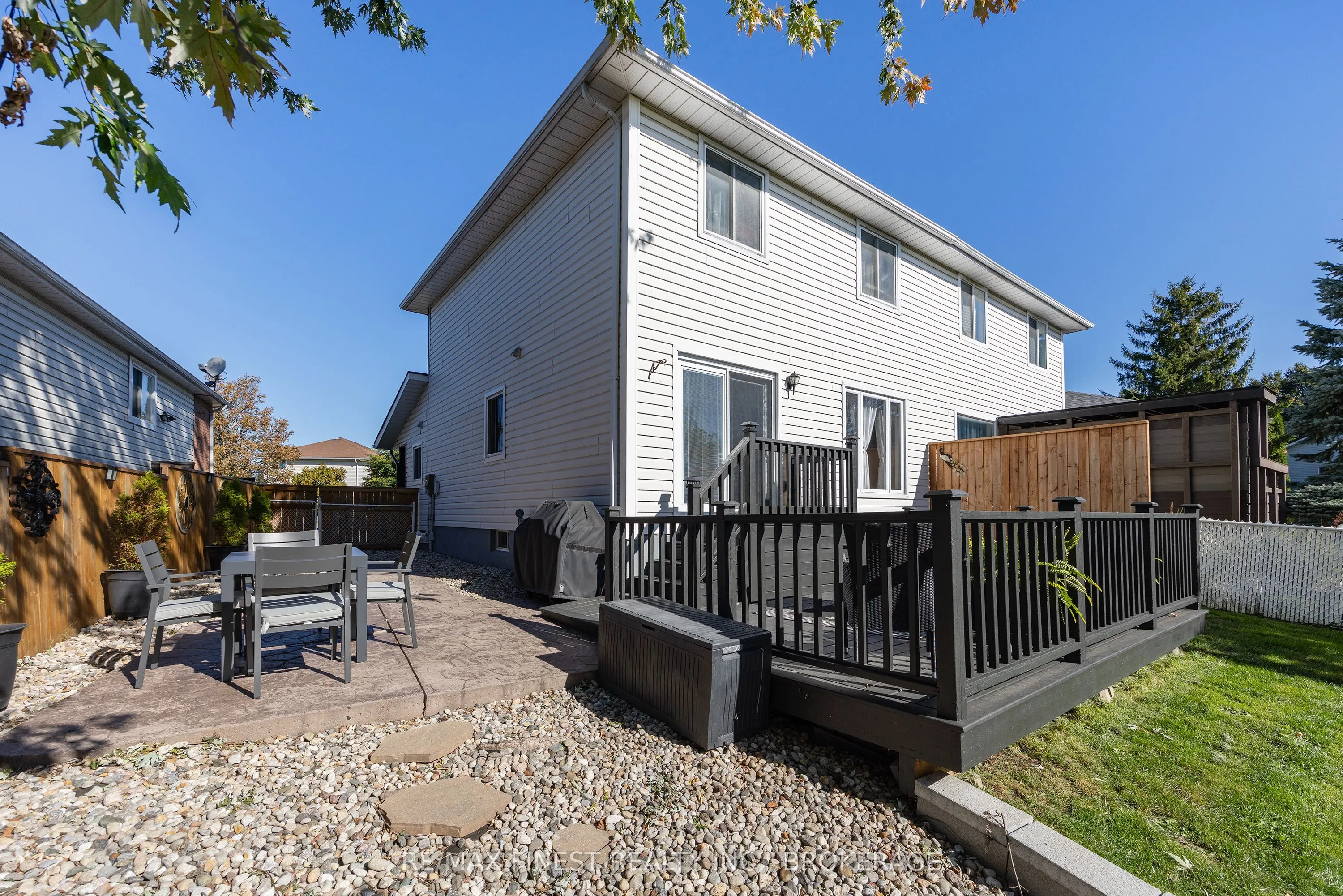 1377 BRACKENWOOD Crescent
