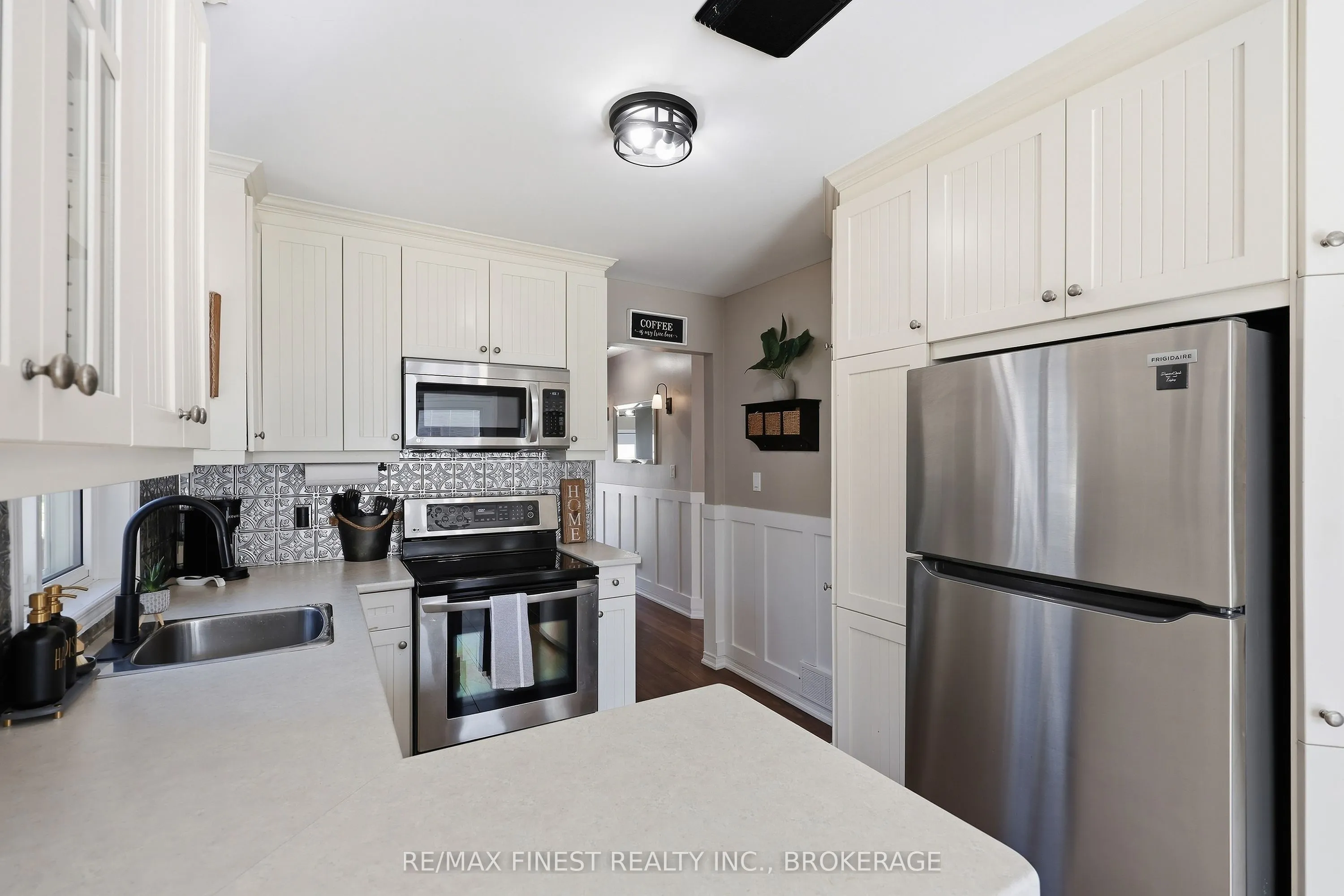 1377 BRACKENWOOD Crescent