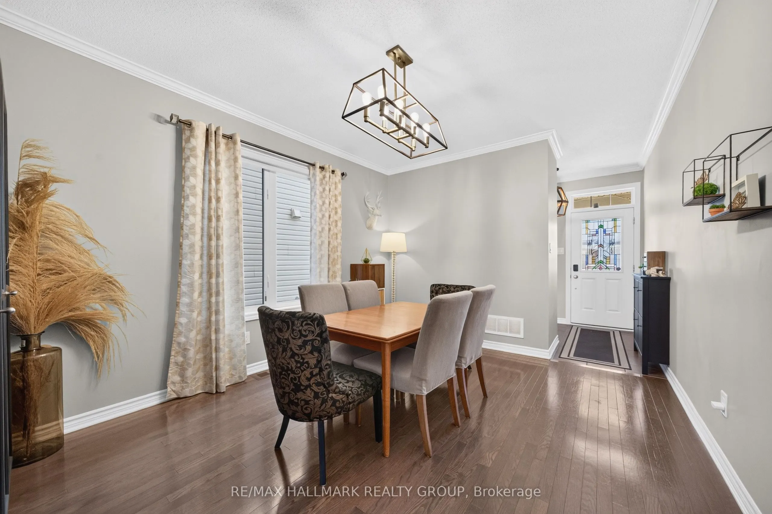 556 Sunlit Circle