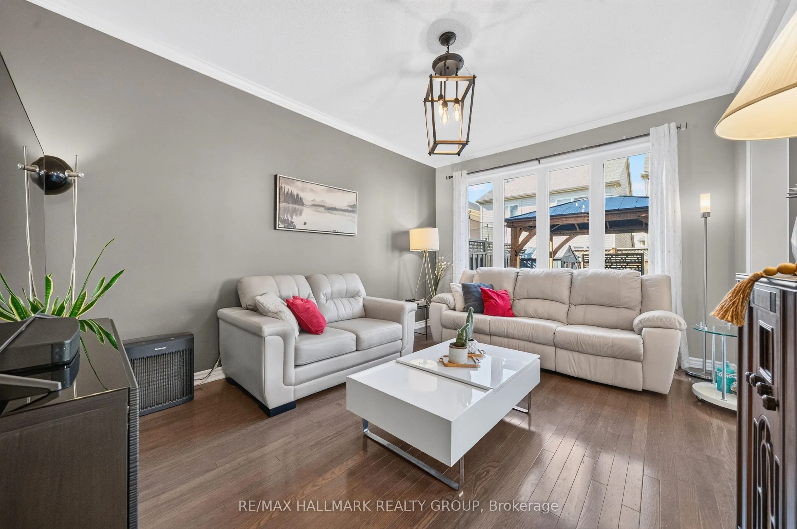 556 Sunlit Circle