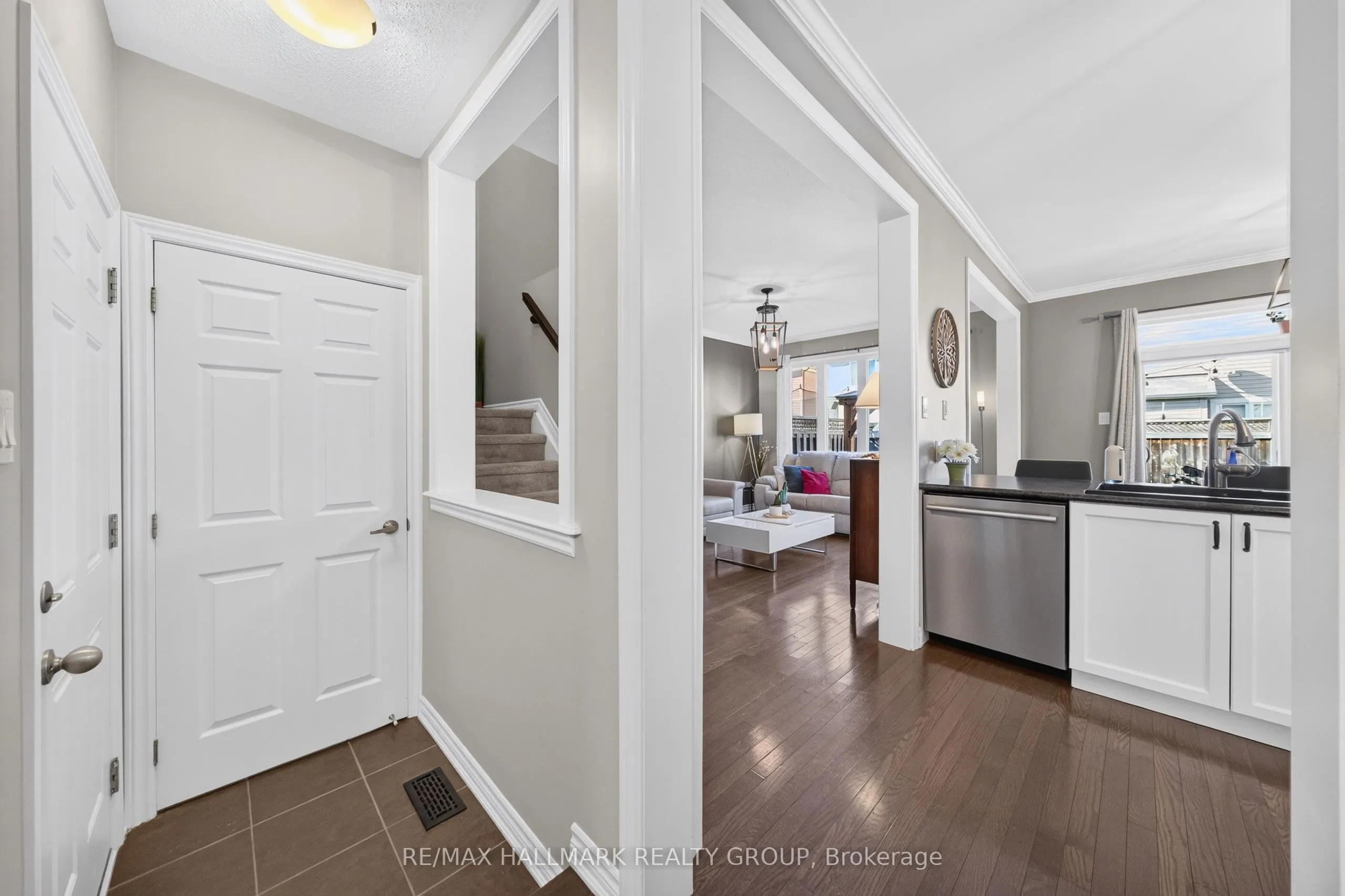 556 Sunlit Circle