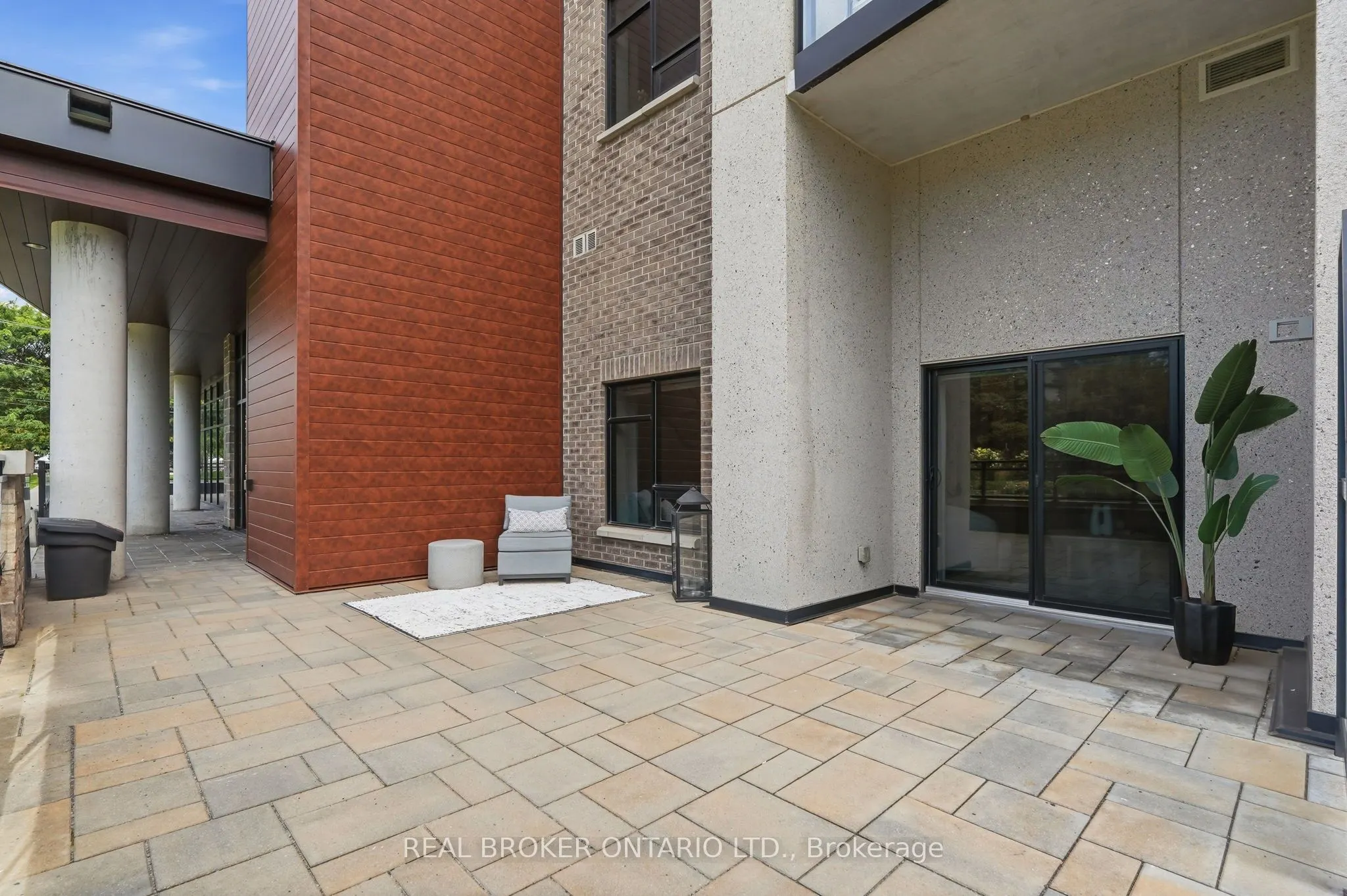 30 Hamilton Street S #101