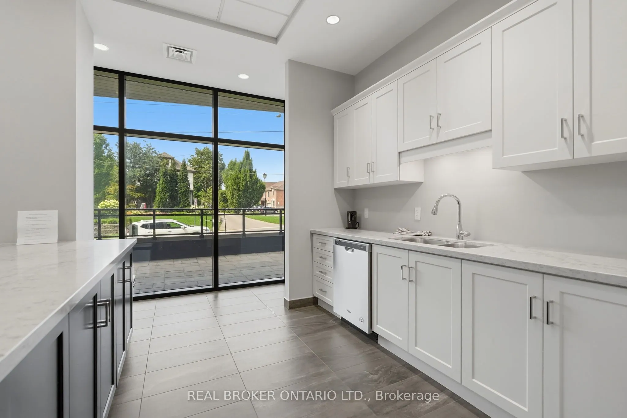 30 Hamilton Street S #101