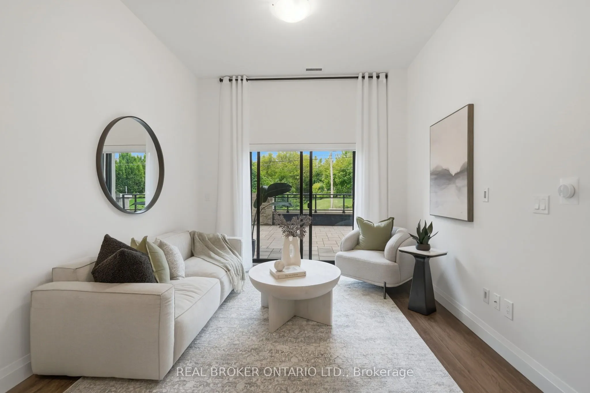 30 Hamilton Street S #101