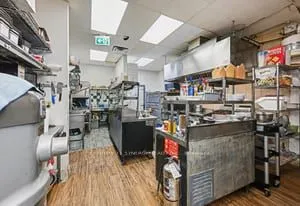 27 Beckwith Street N