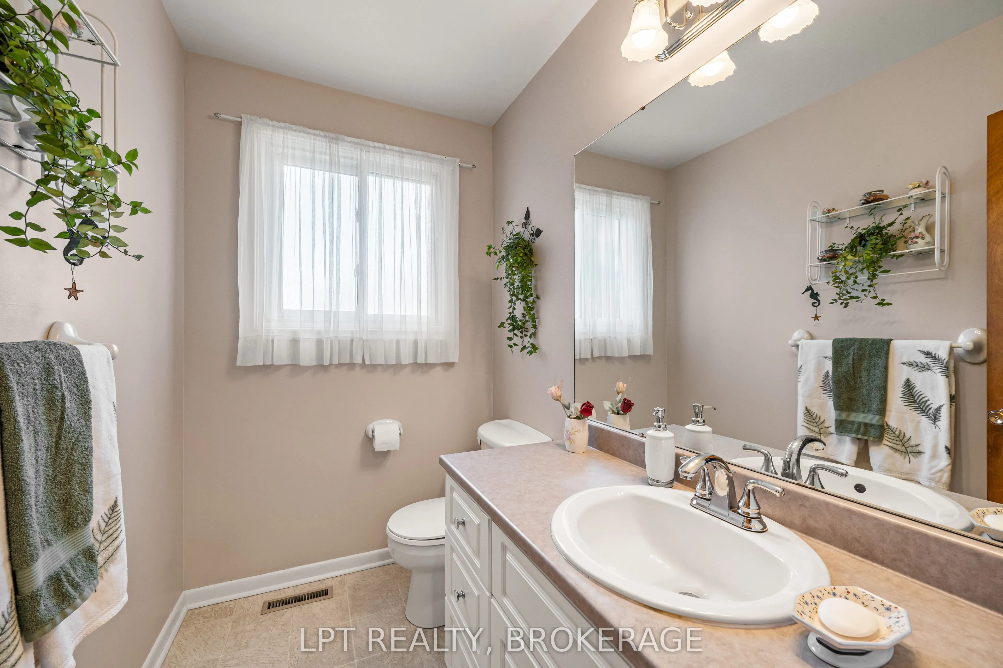 124 Campbell Crescent