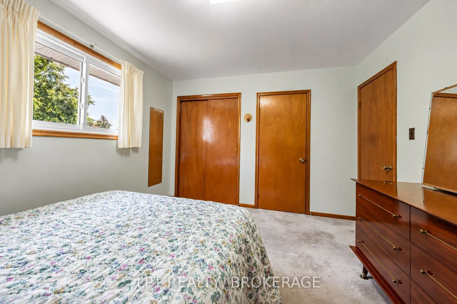 124 Campbell Crescent