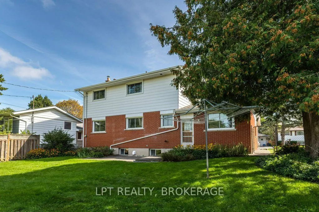 124 Campbell Crescent