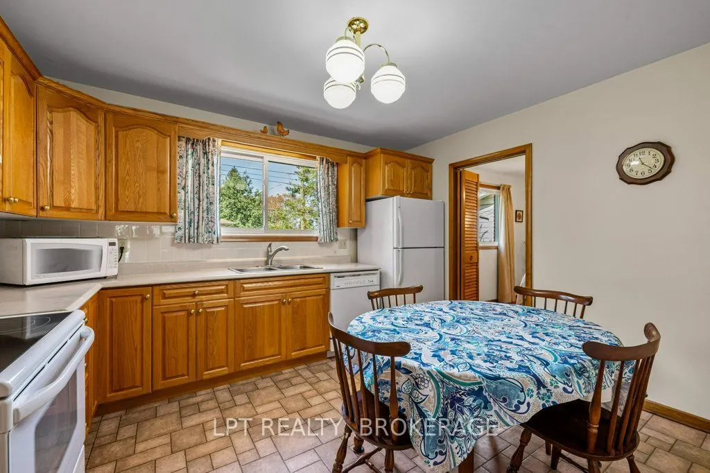 124 Campbell Crescent