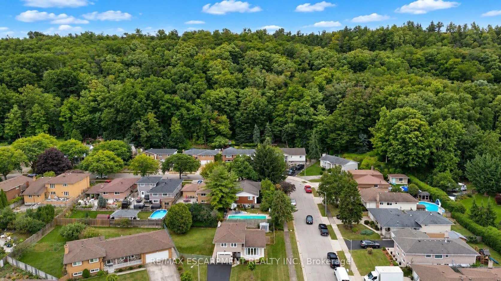 12 Brae Crest Drive