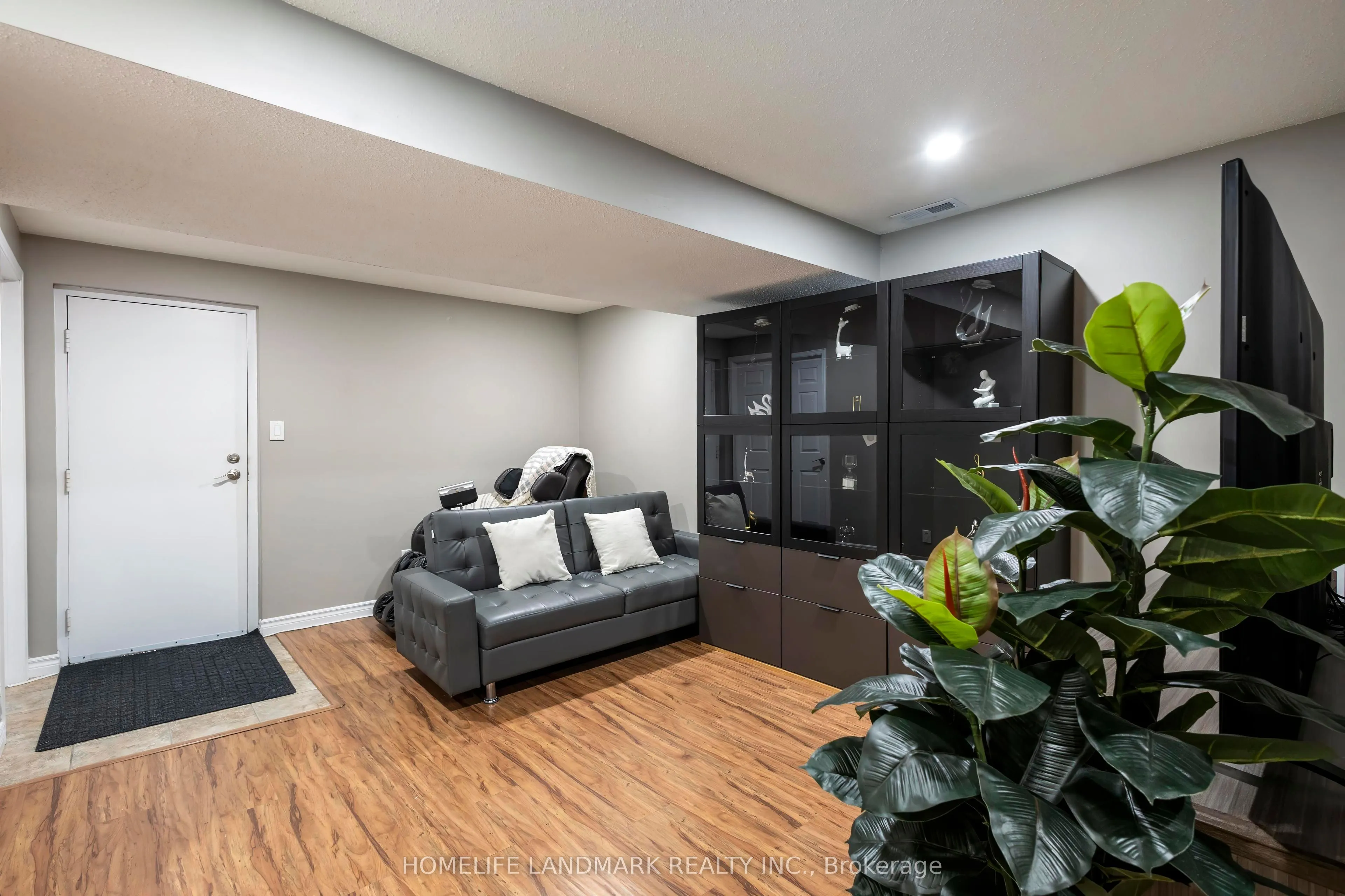 475 BEECHWOOD Drive #4