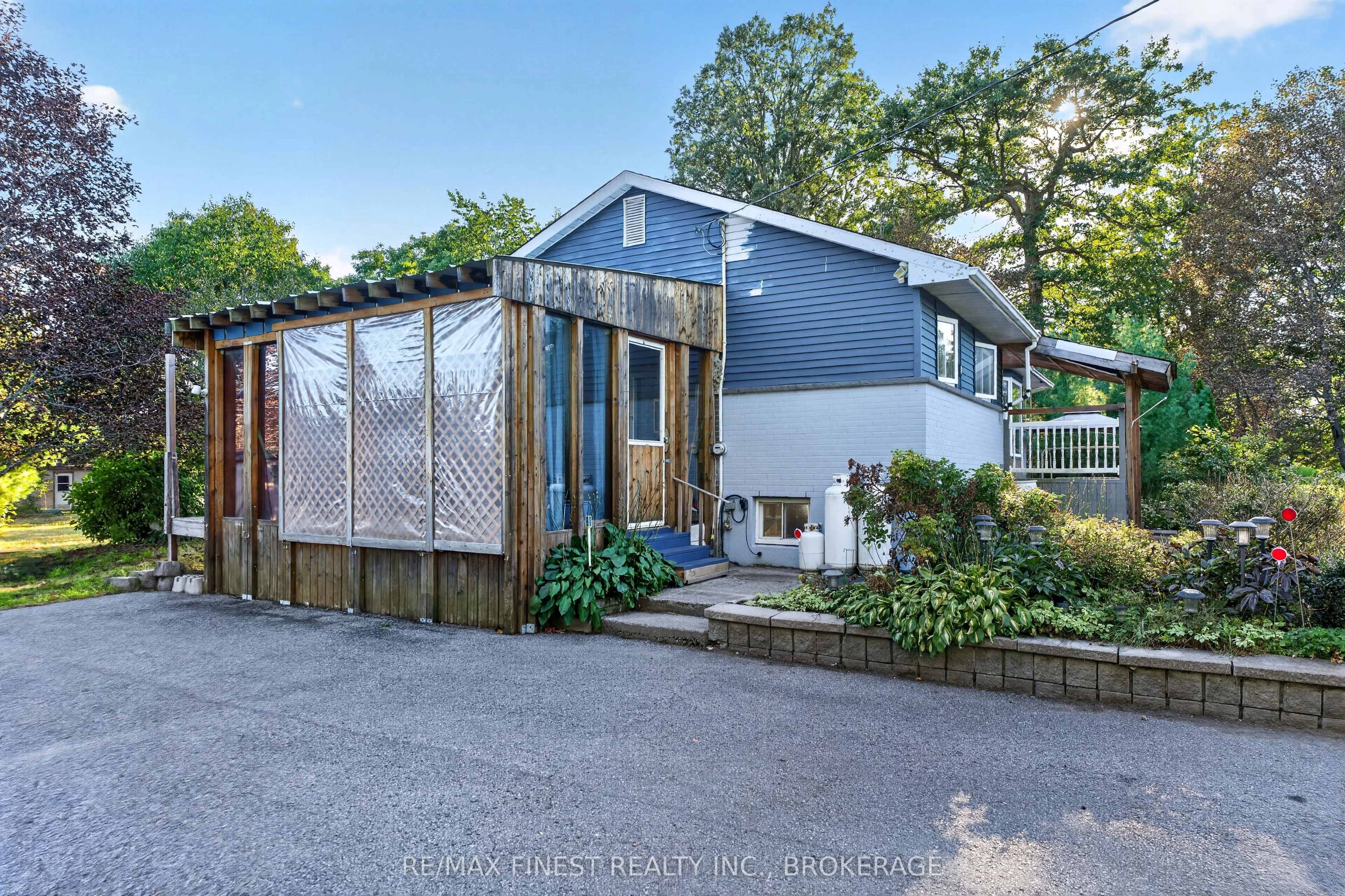1045 Middle Road