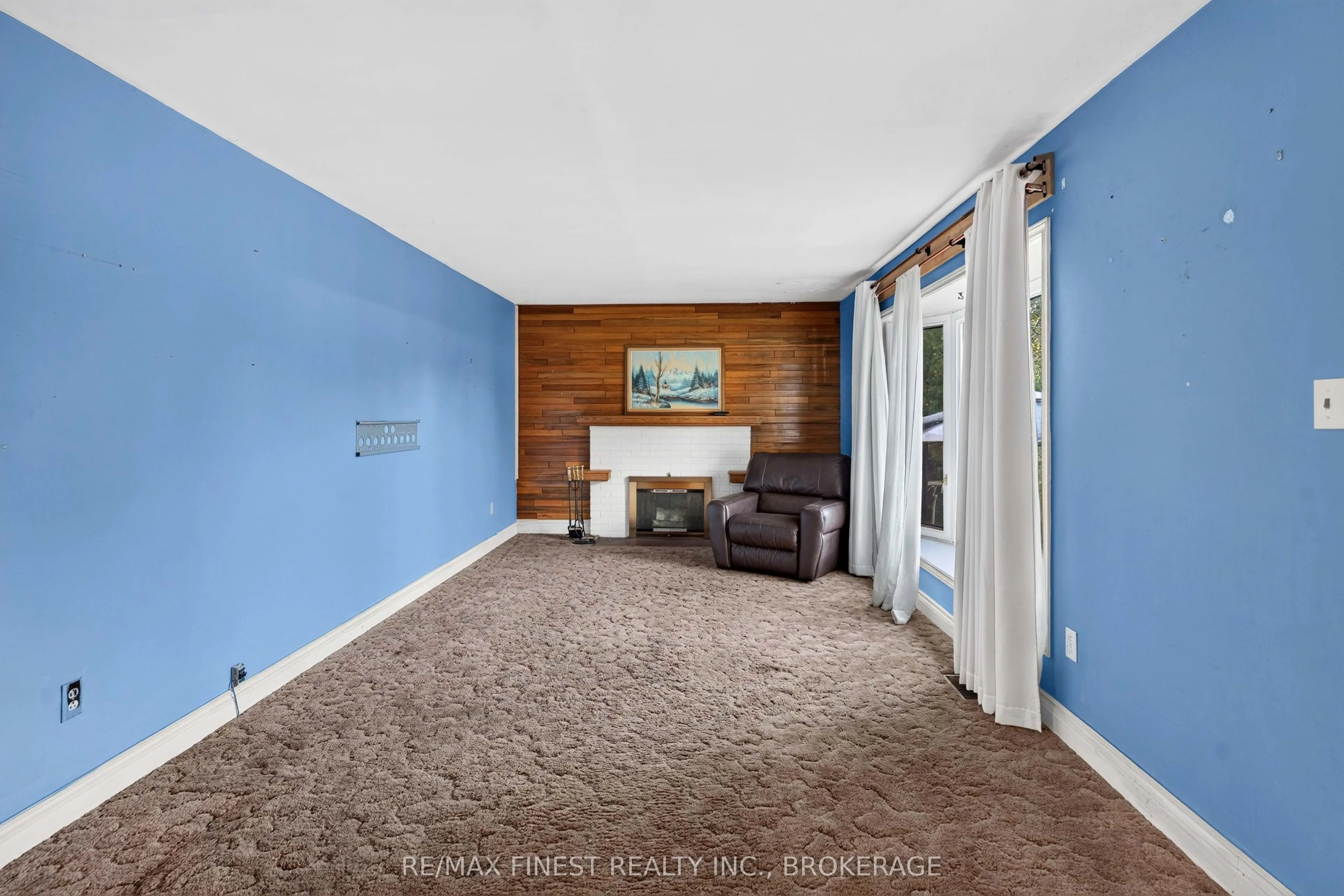 1045 Middle Road