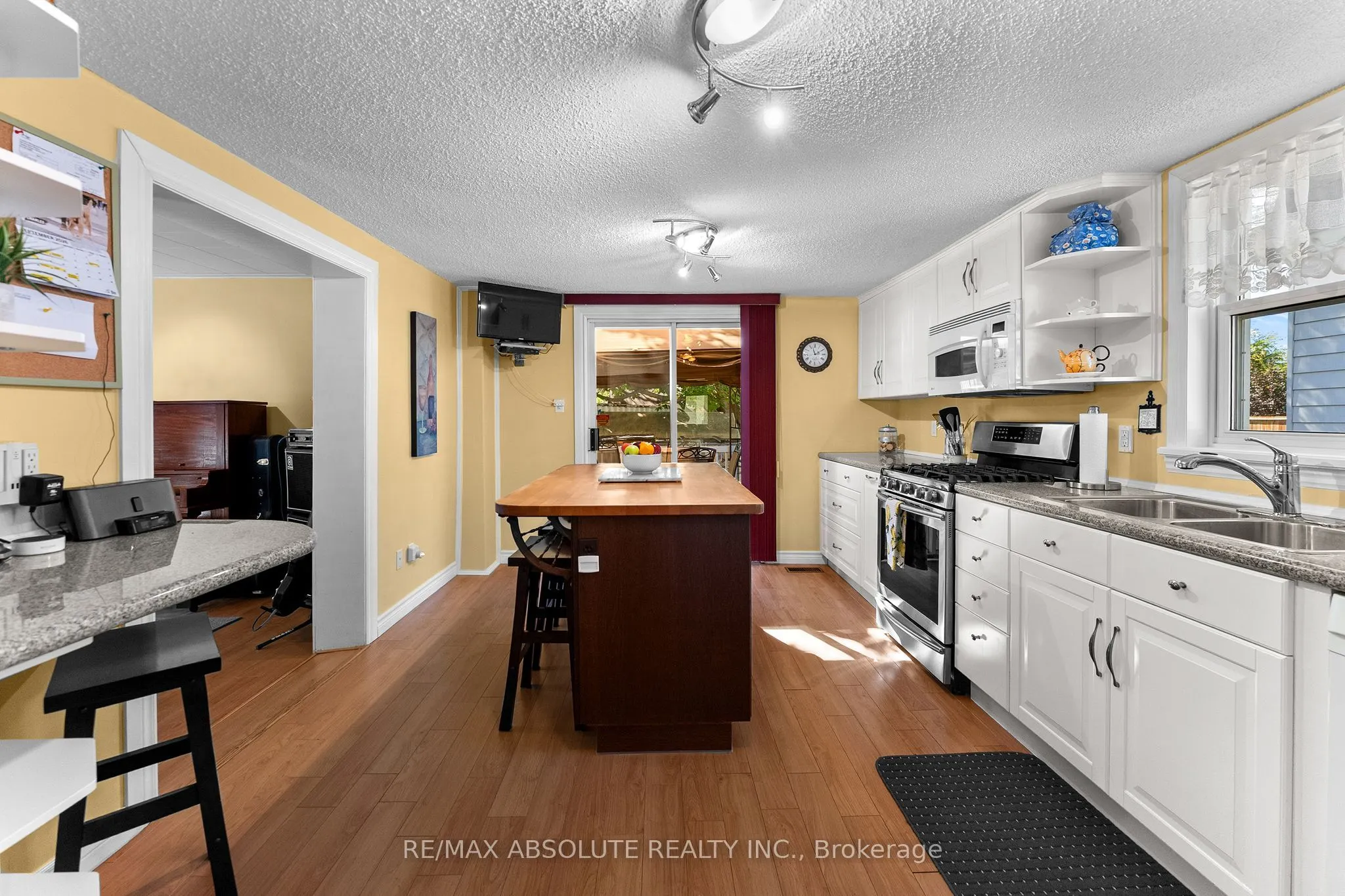 150 McGonigal Street W