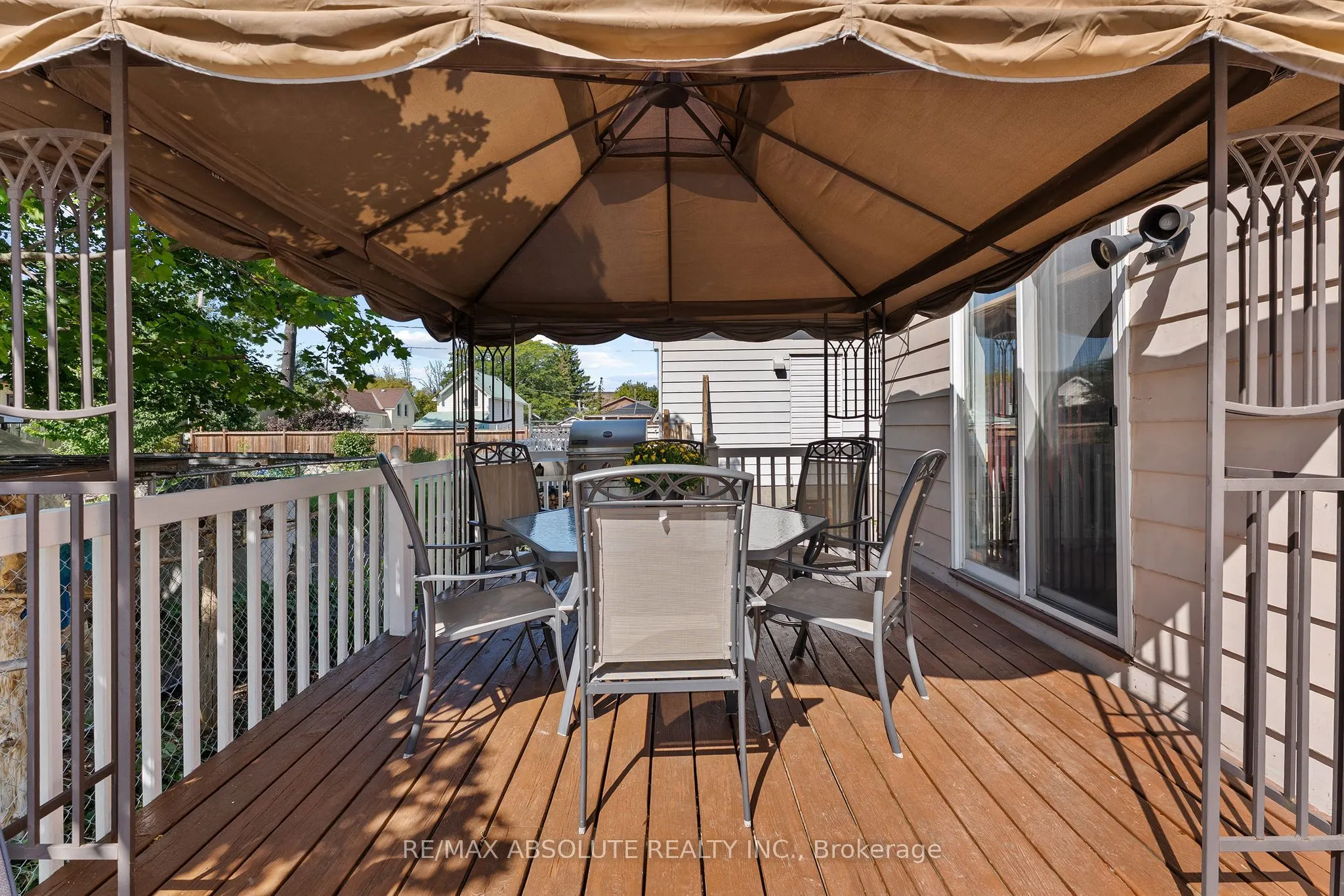 150 McGonigal Street W