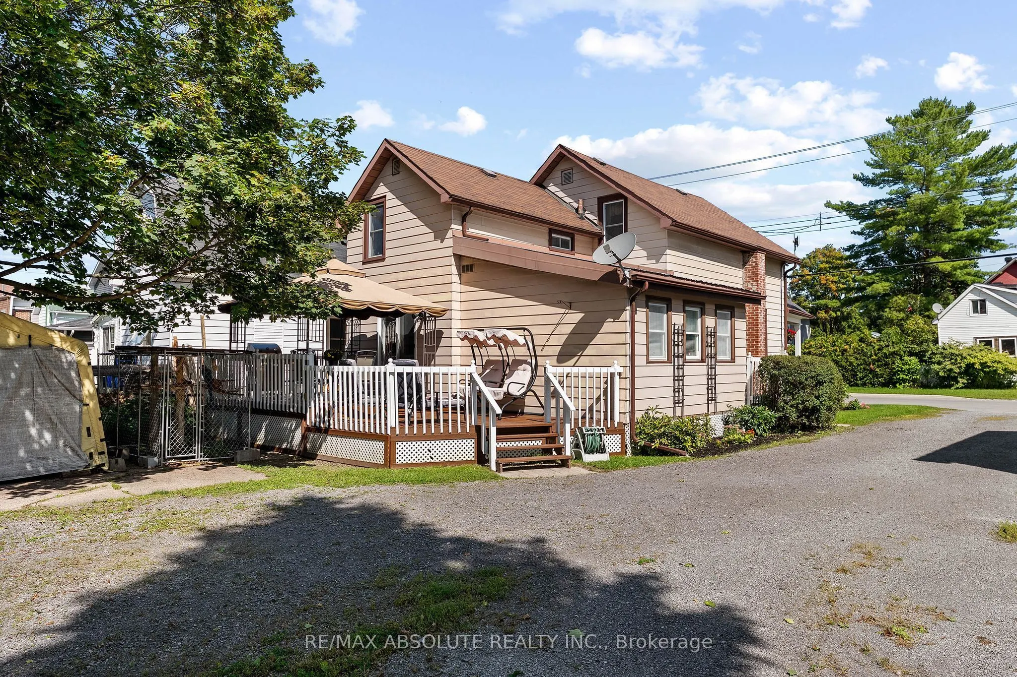 150 McGonigal Street W