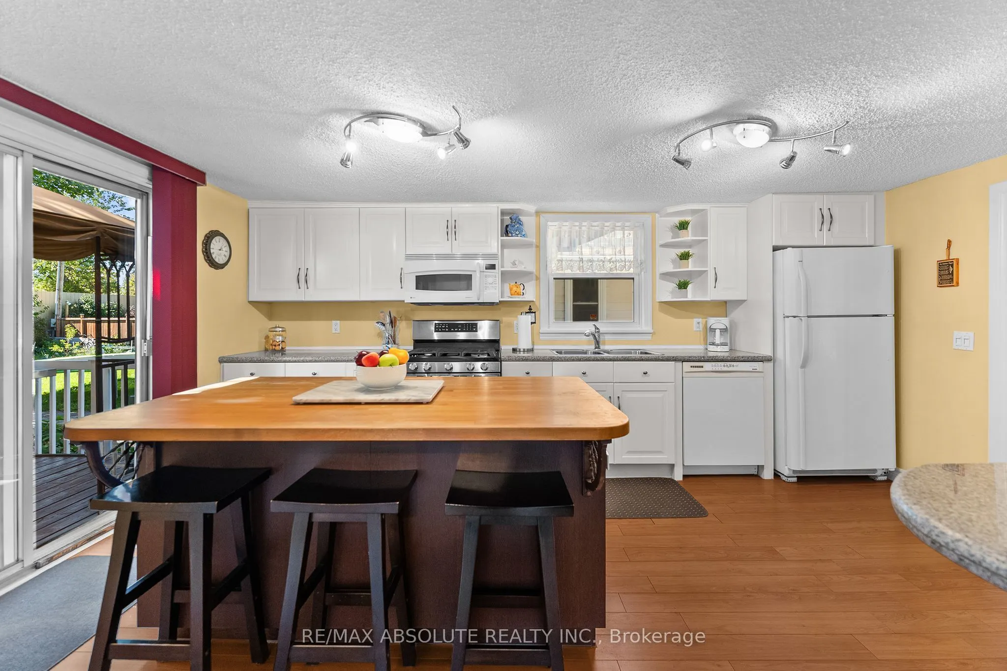 150 McGonigal Street W