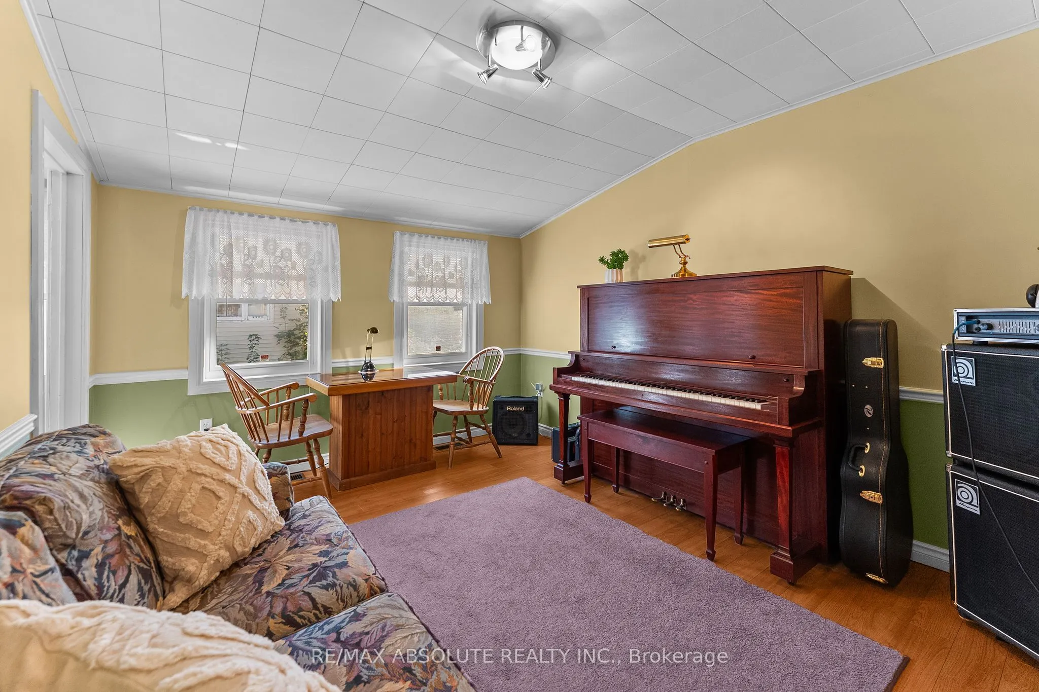 150 McGonigal Street W