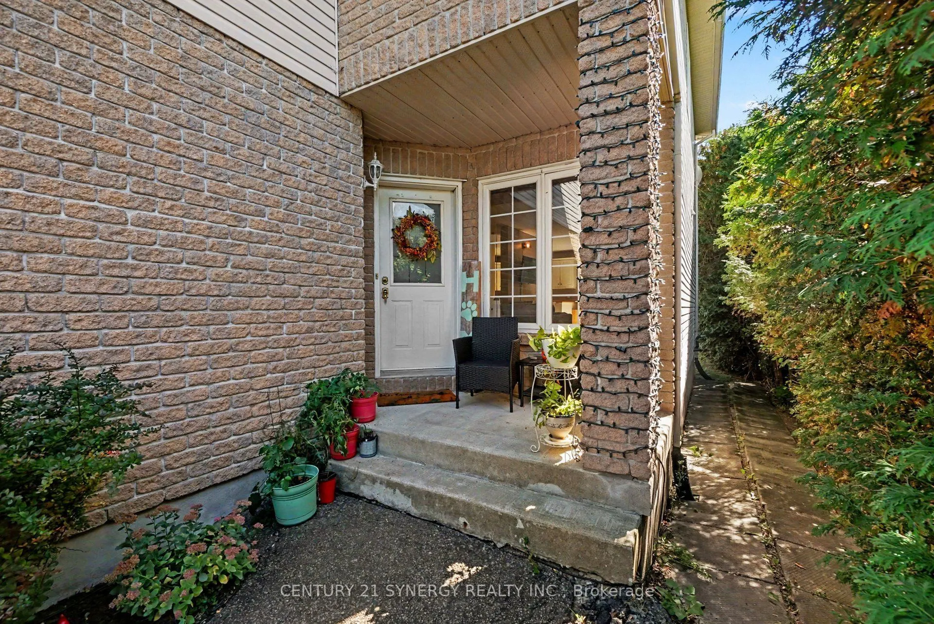 63 Lafleche Boulevard