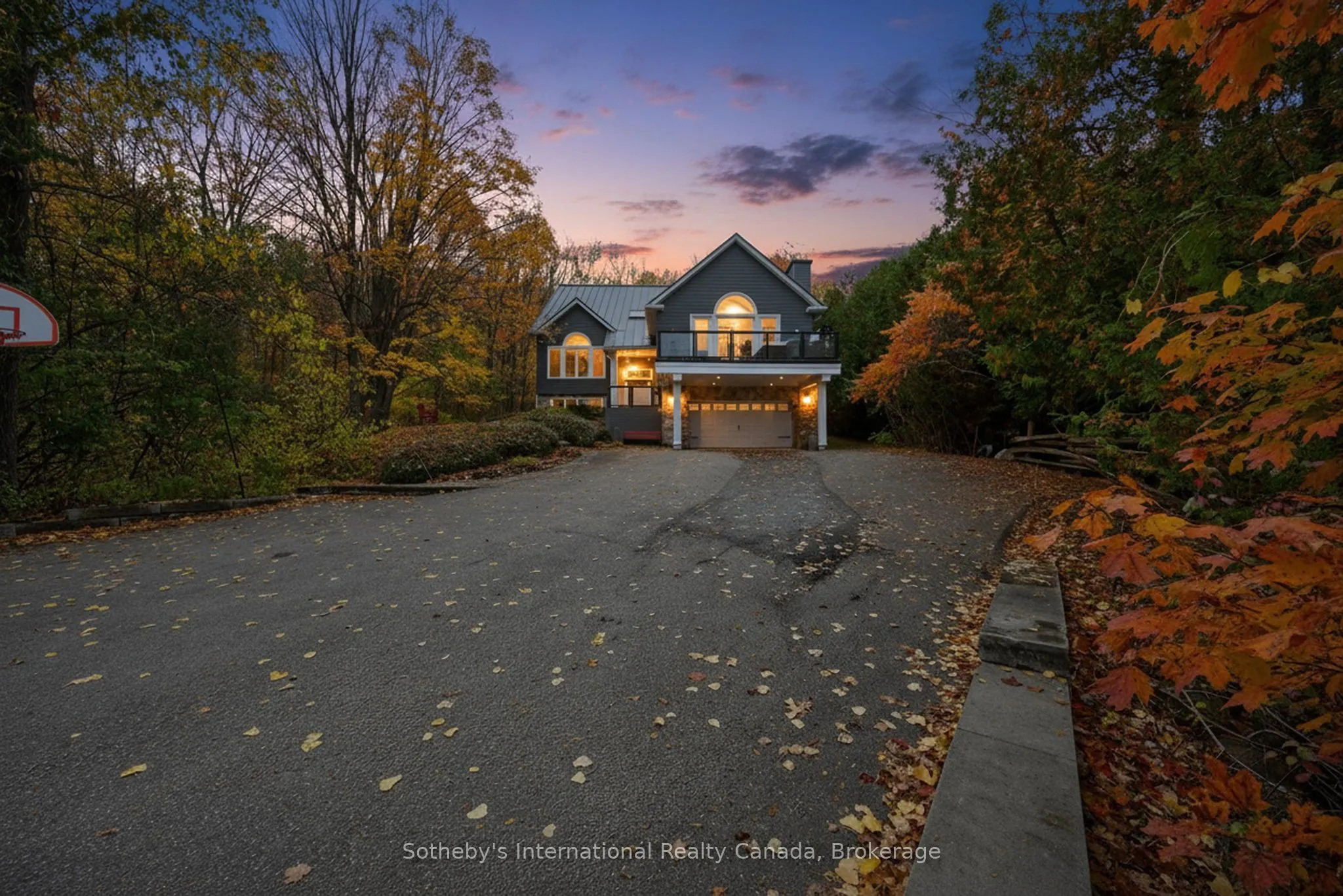 112 Arrowhead Crescent