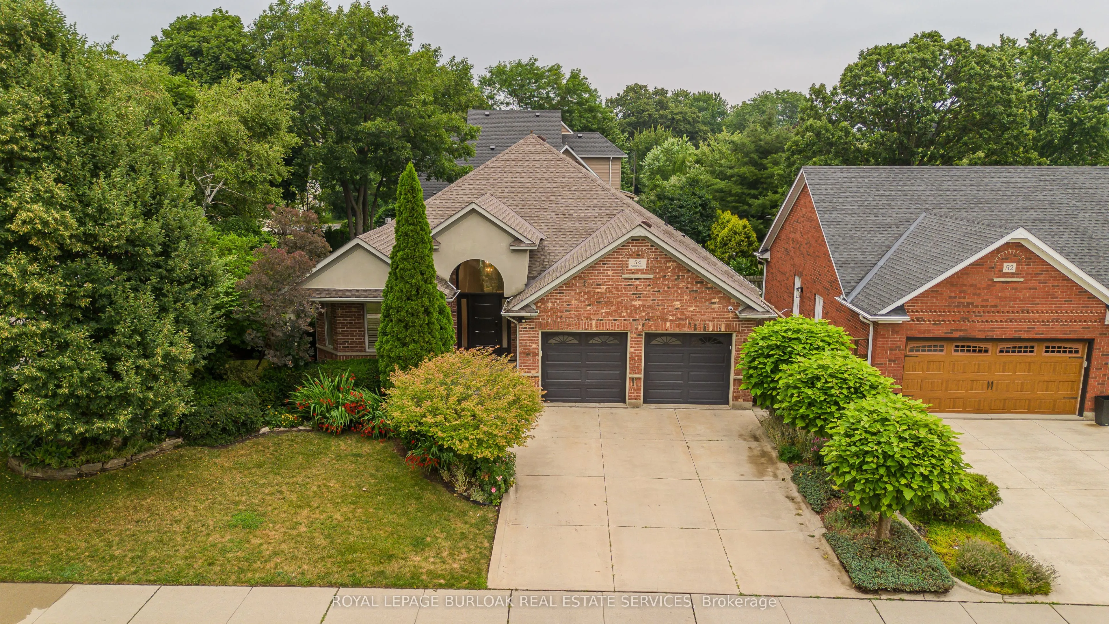 54 Waterwheel Crescent