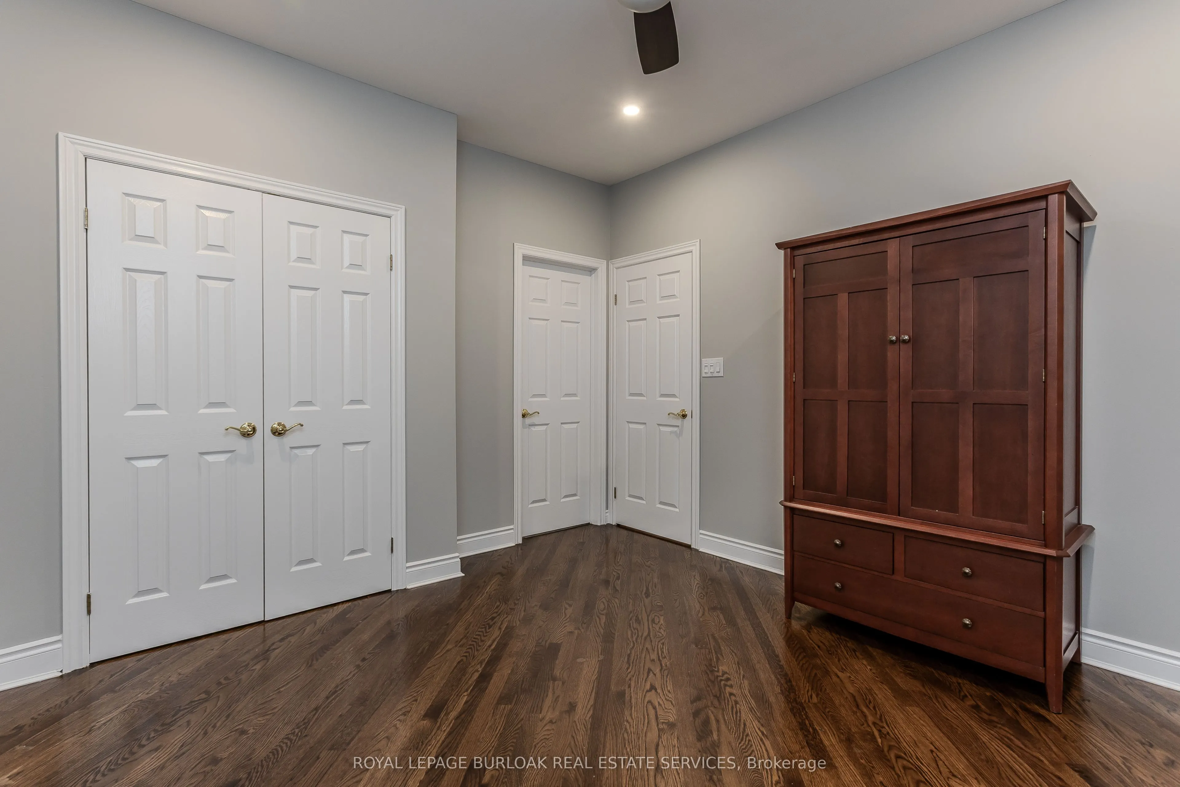54 Waterwheel Crescent