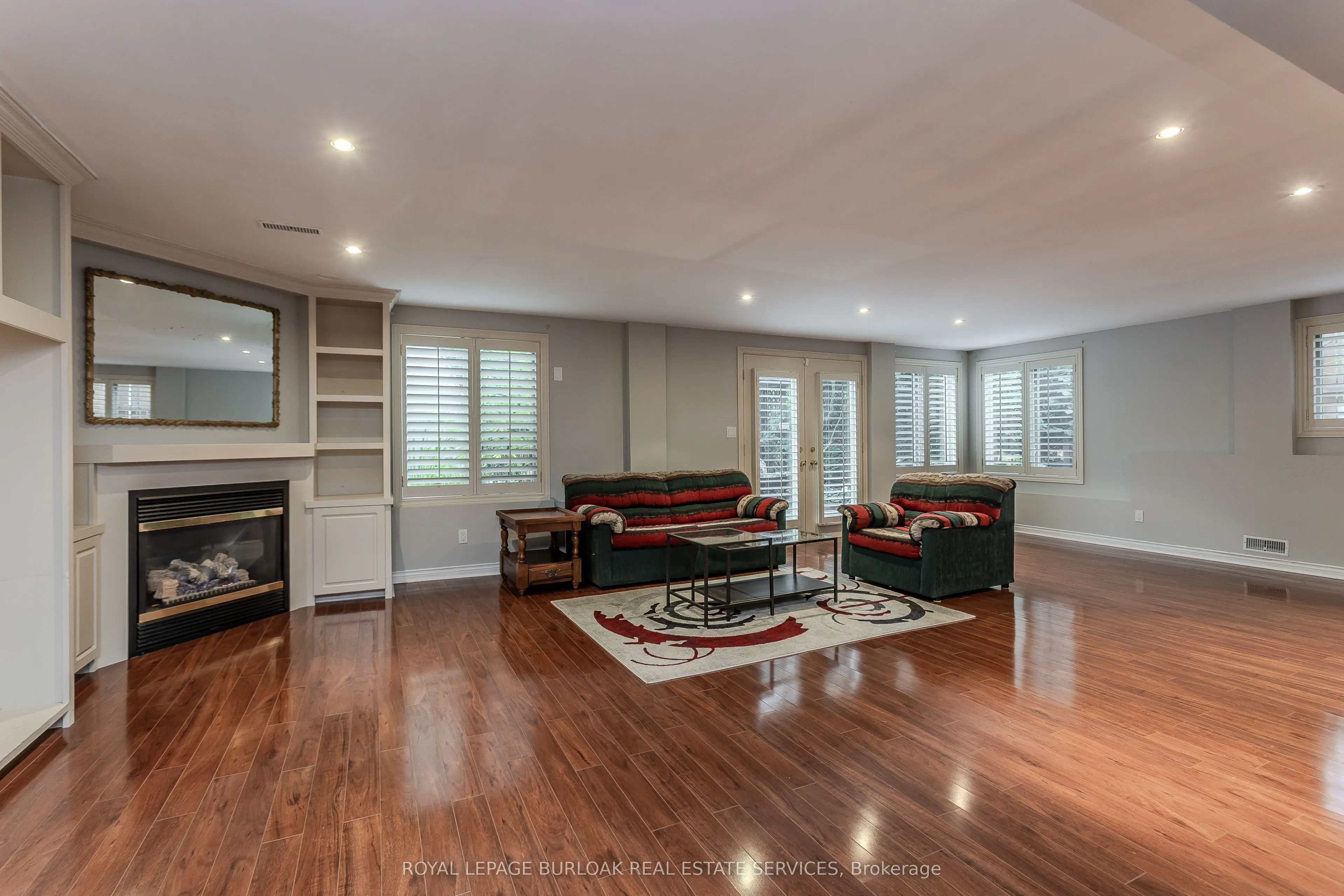 54 Waterwheel Crescent