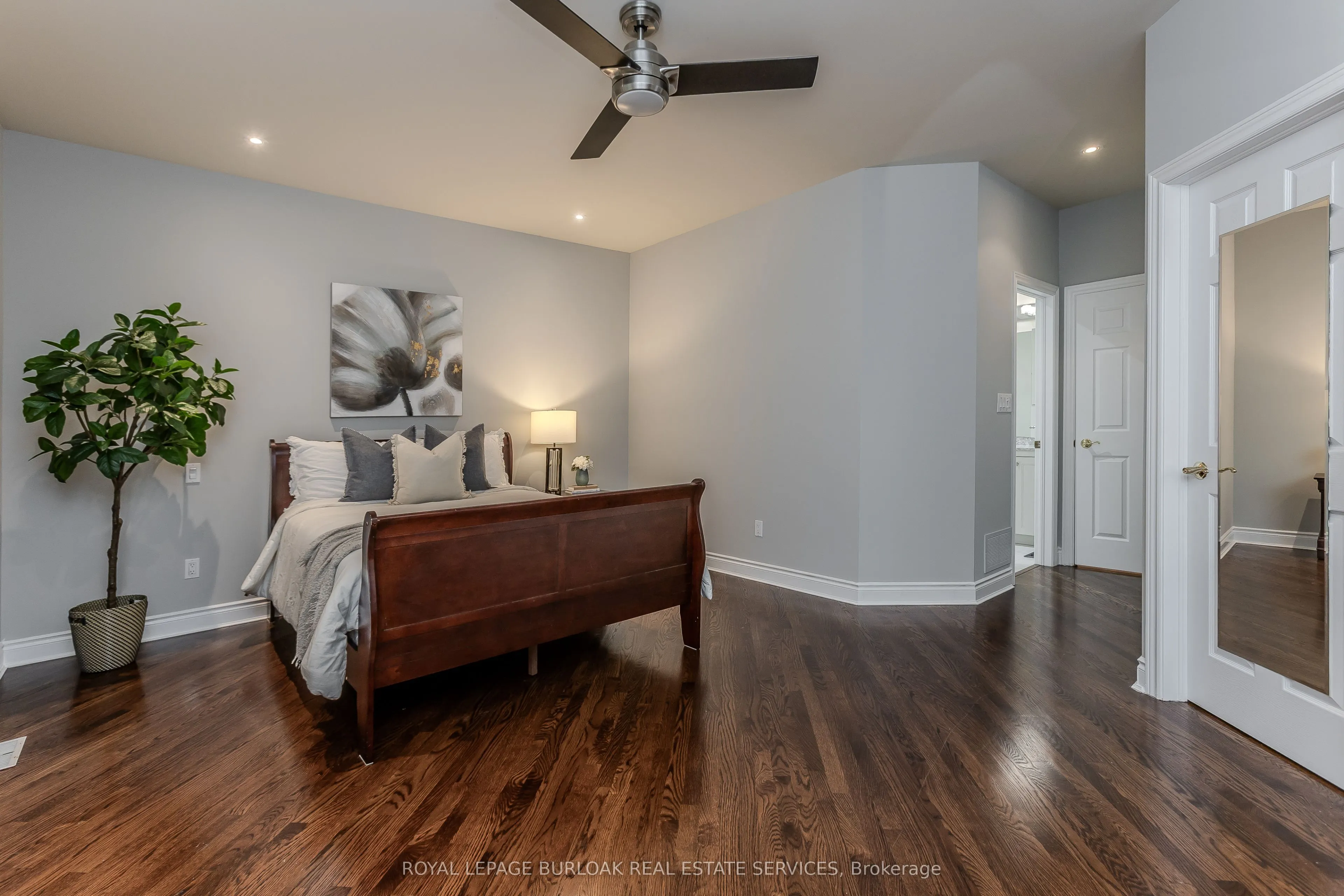54 Waterwheel Crescent