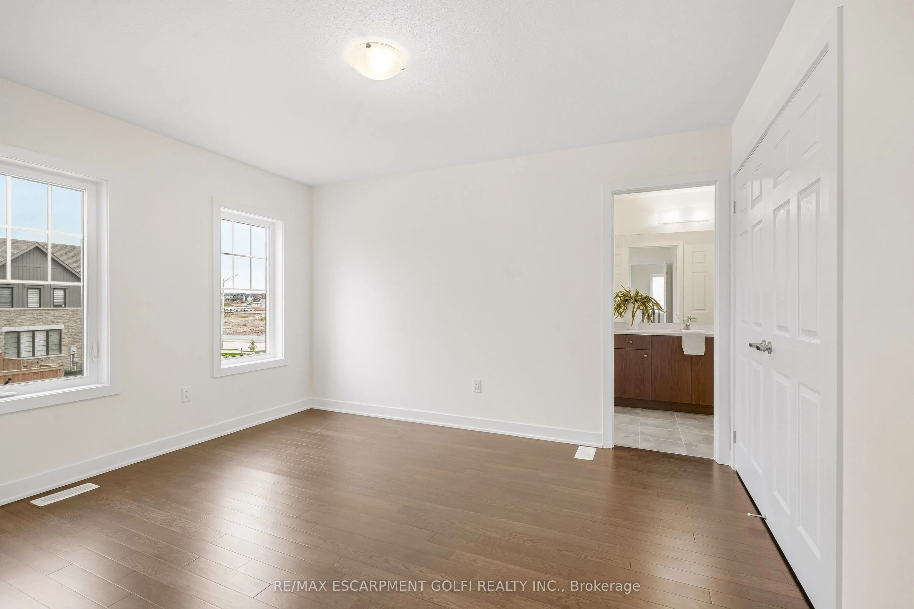166 Aviron Crescent