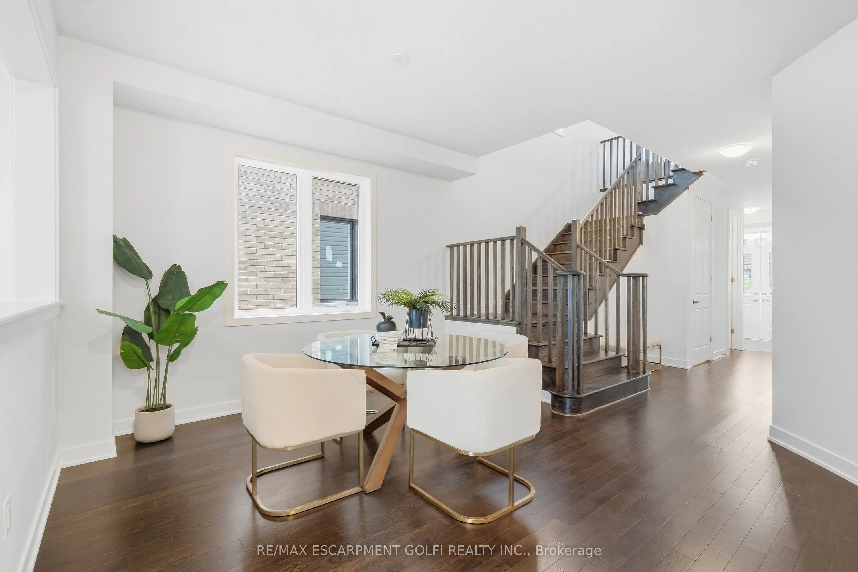 166 Aviron Crescent