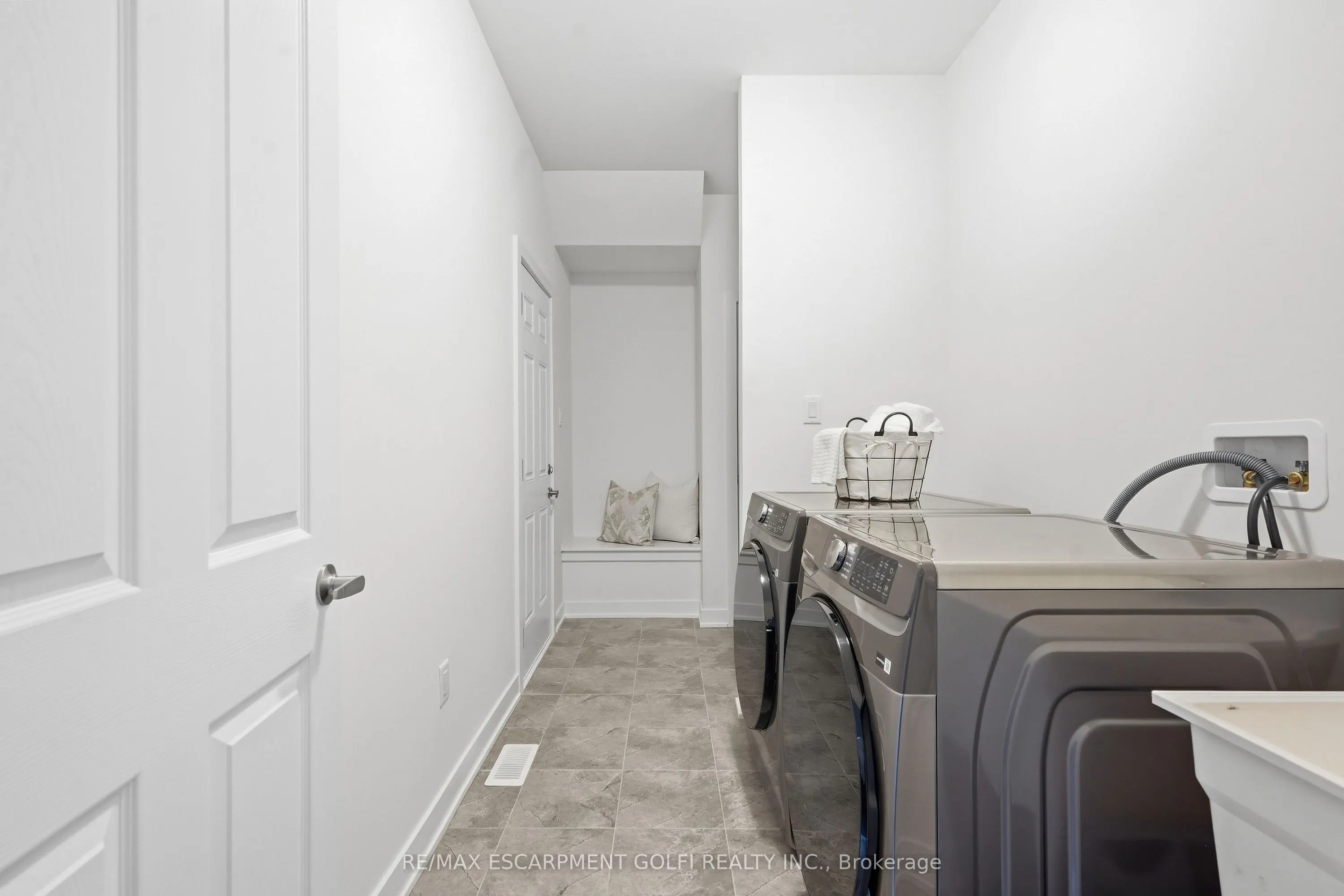 166 Aviron Crescent