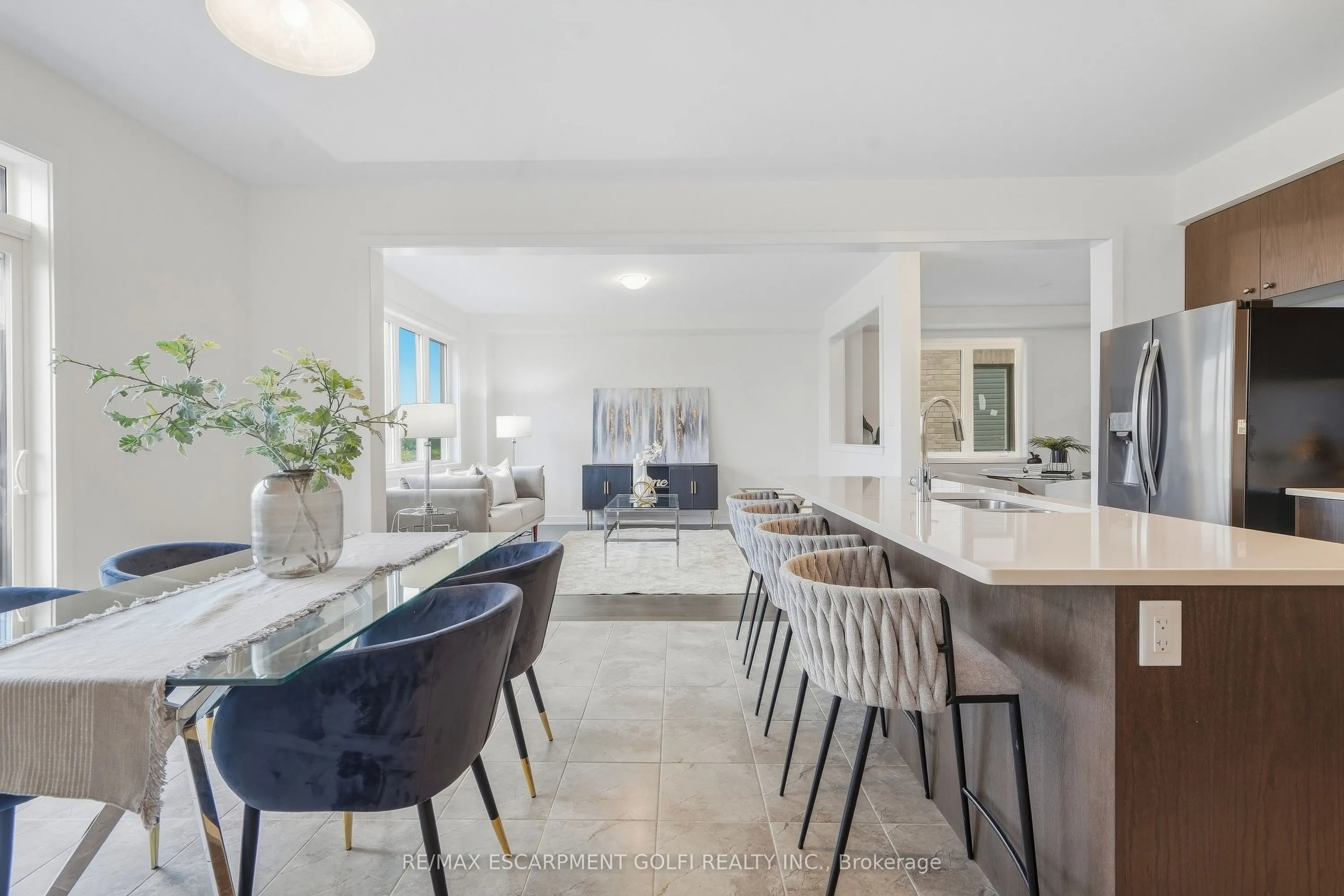 166 Aviron Crescent