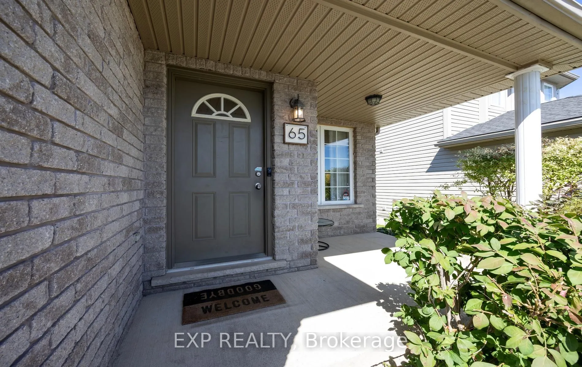 65 Kerr Crescent