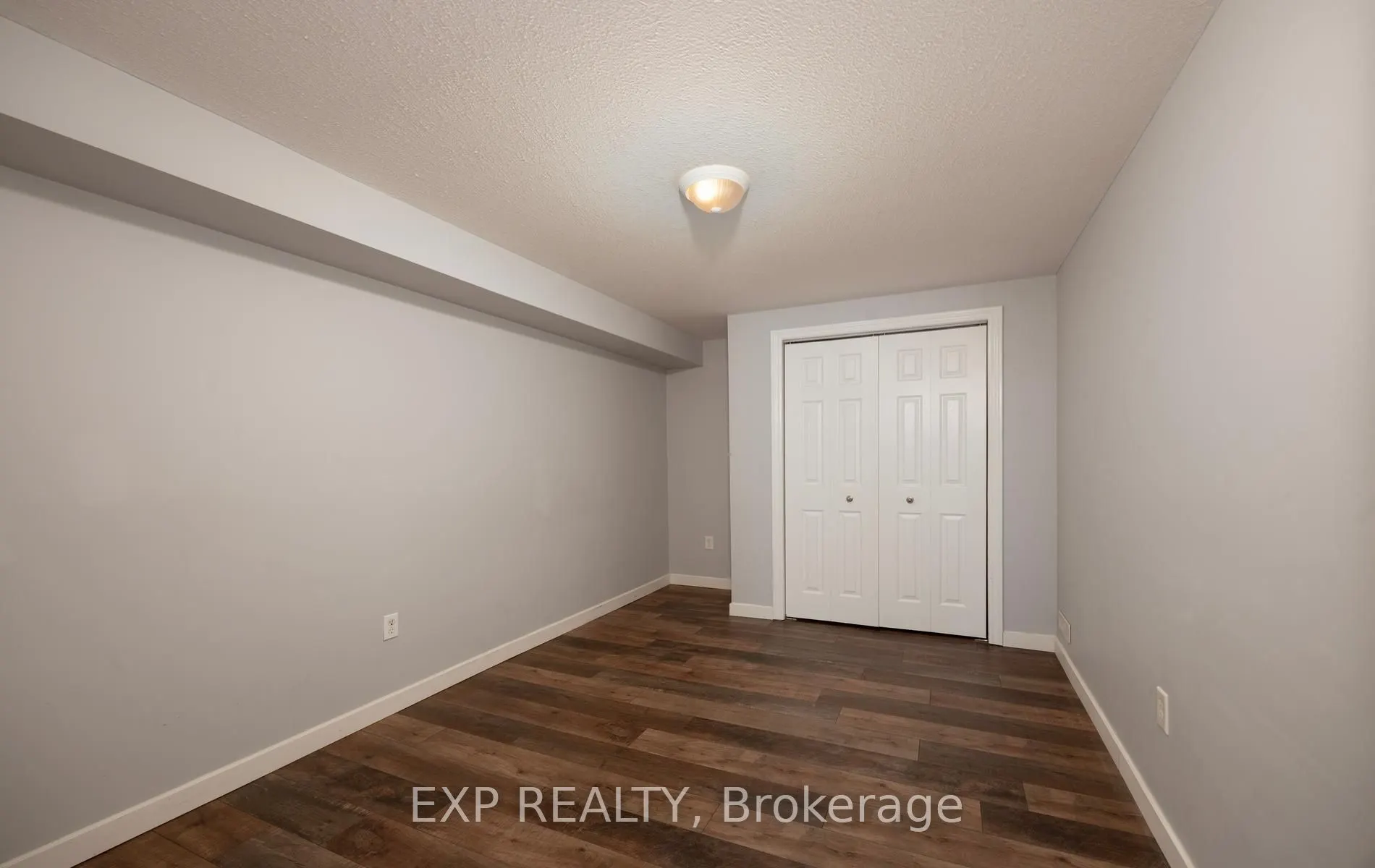 65 Kerr Crescent