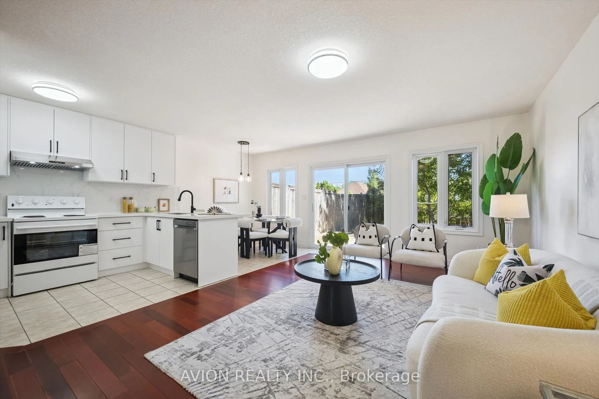 206 Buttercup Court