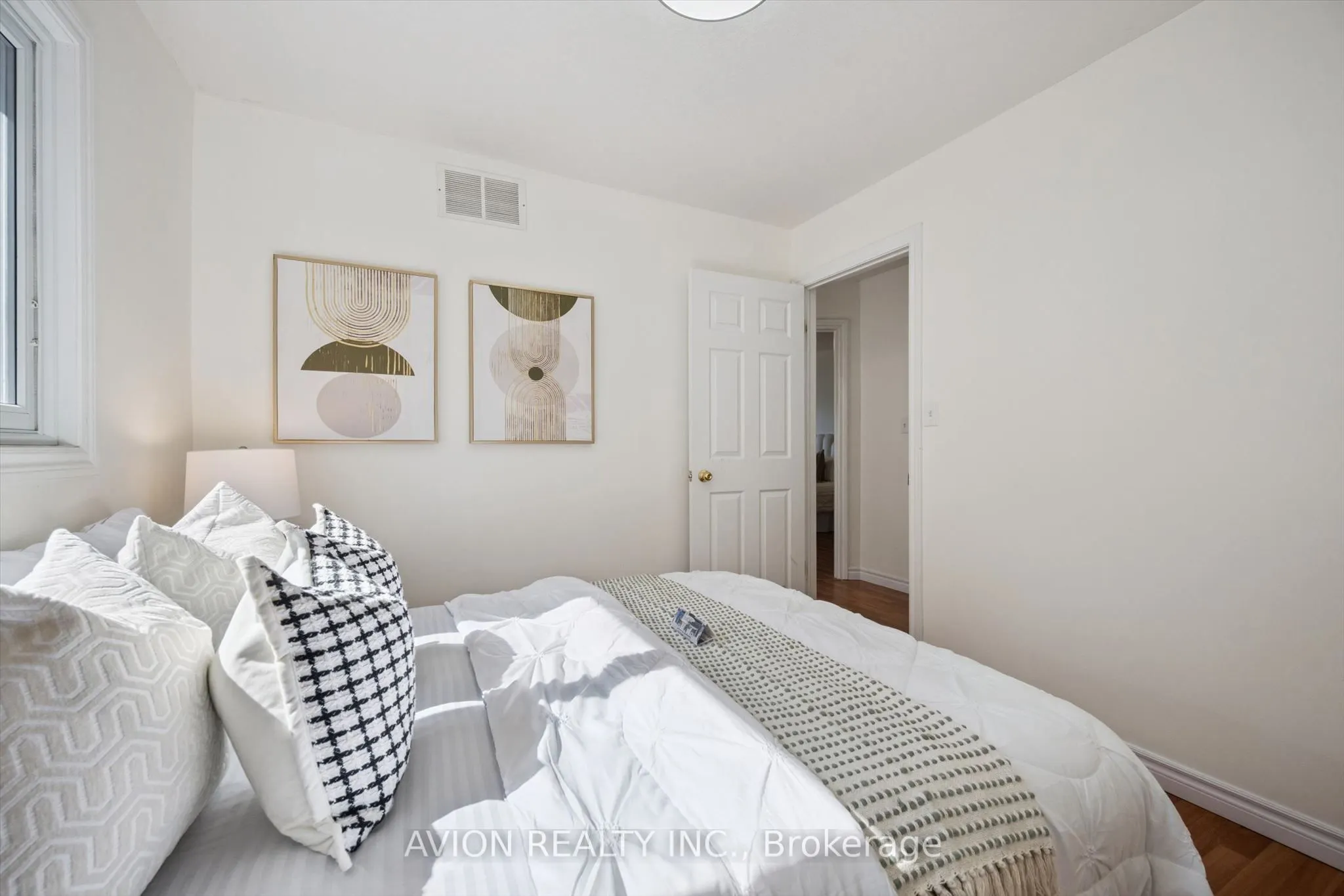 206 Buttercup Court