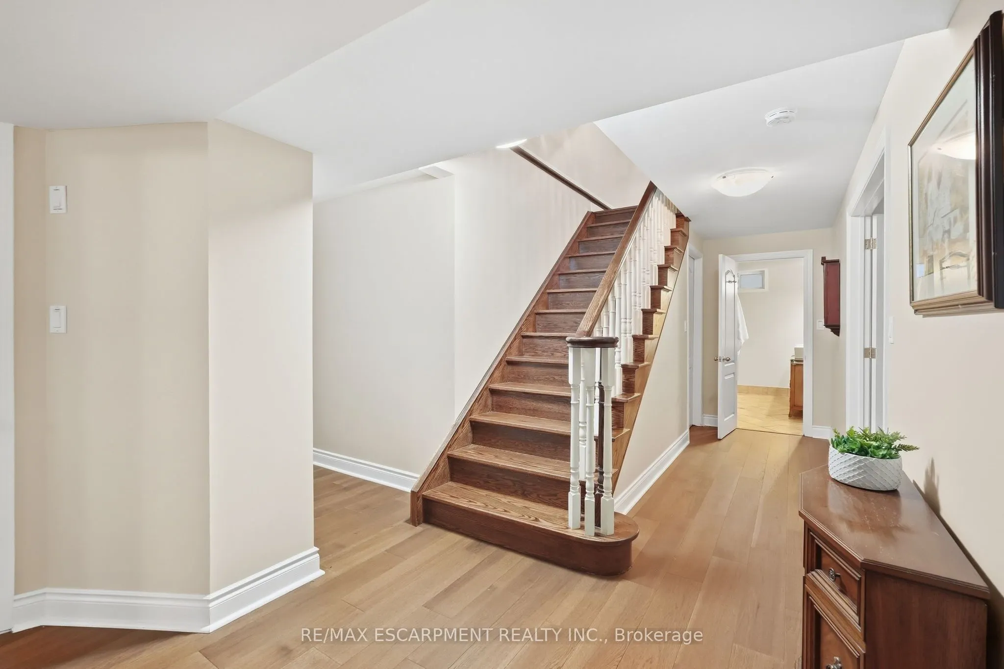 4 SUMMIT Drive