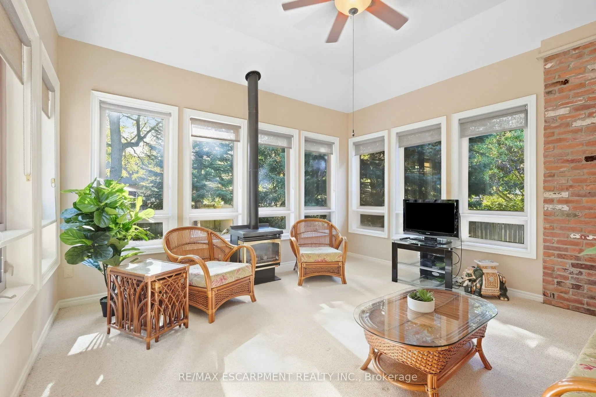 4 SUMMIT Drive