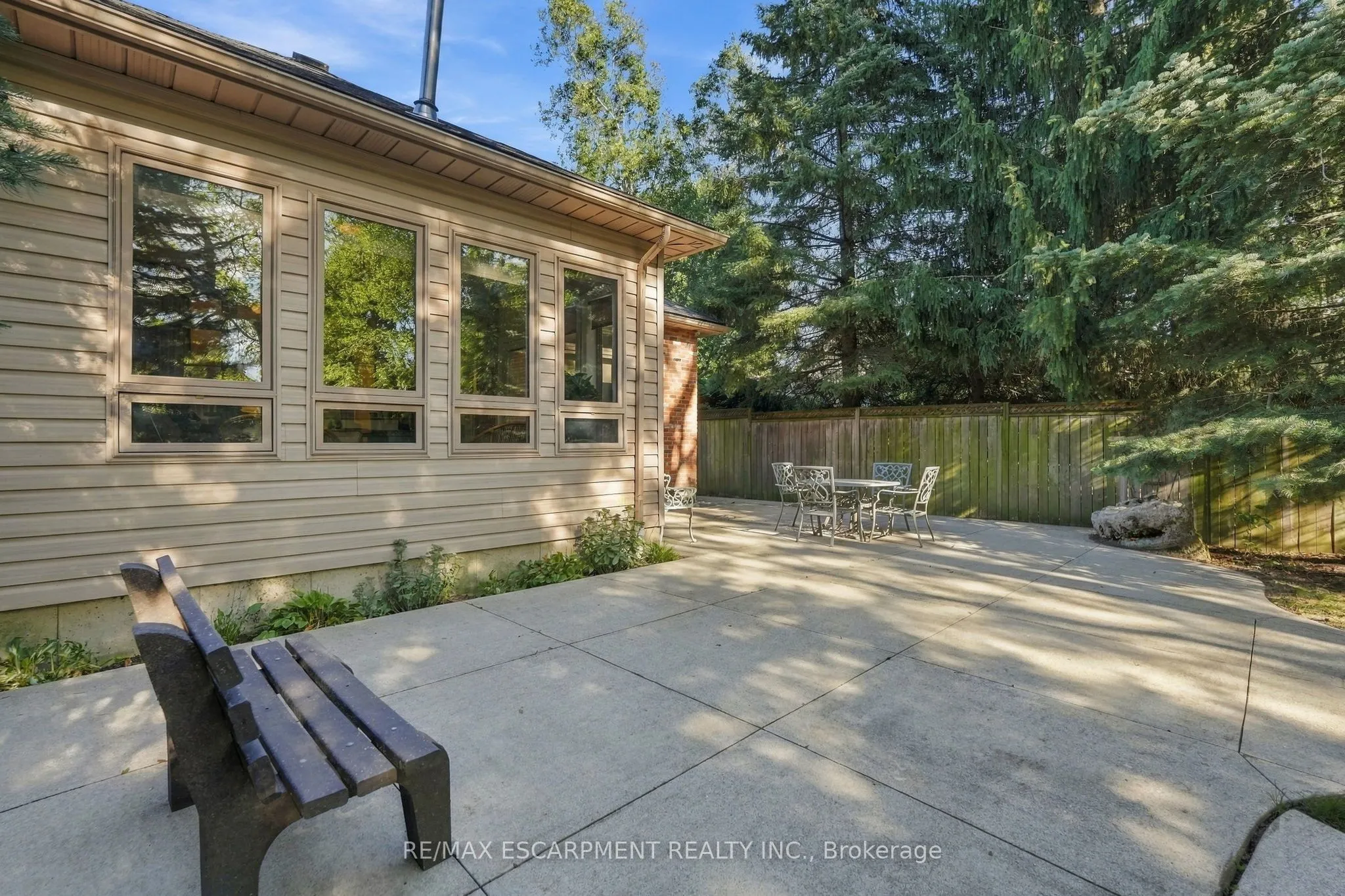 4 SUMMIT Drive