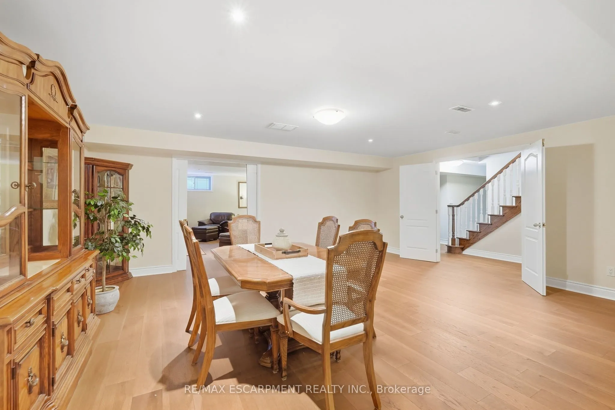 4 SUMMIT Drive