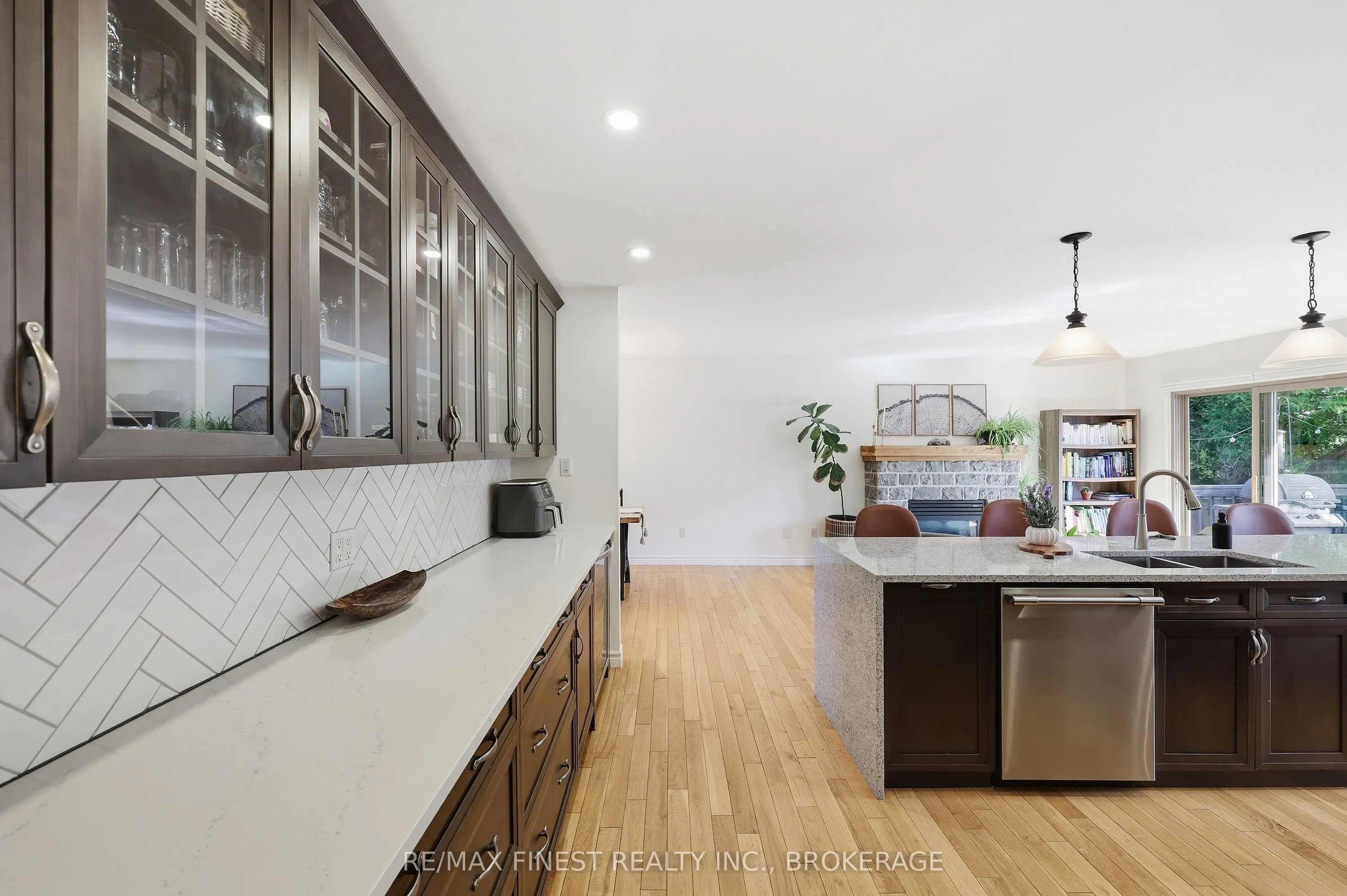 4404 Ashwood Drive