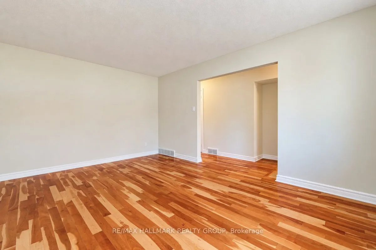 490 Tisdale Crescent